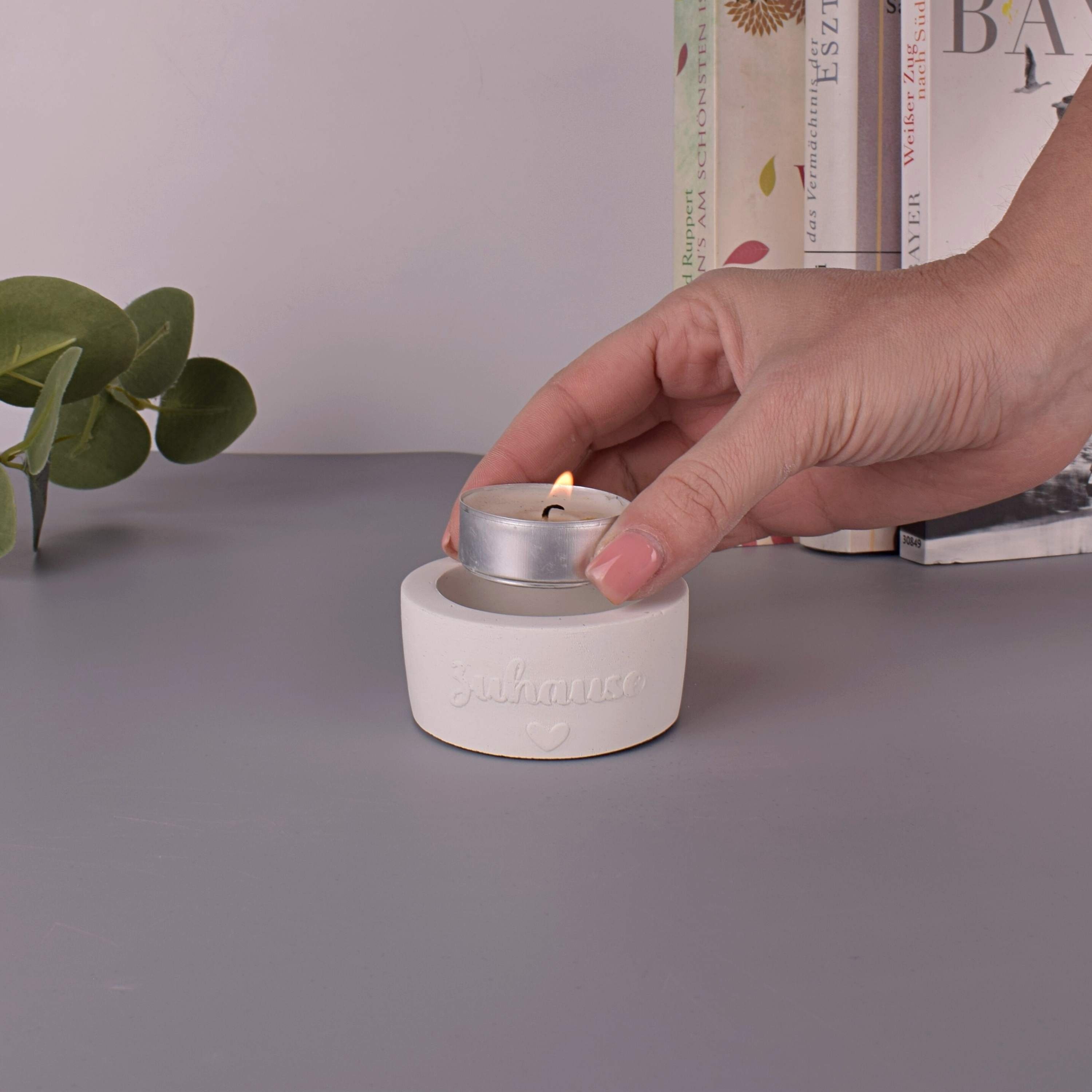 Beton-Design TIVENDIS "Zuhause" weiß Teelichthalter Teelichthalter (Packung)