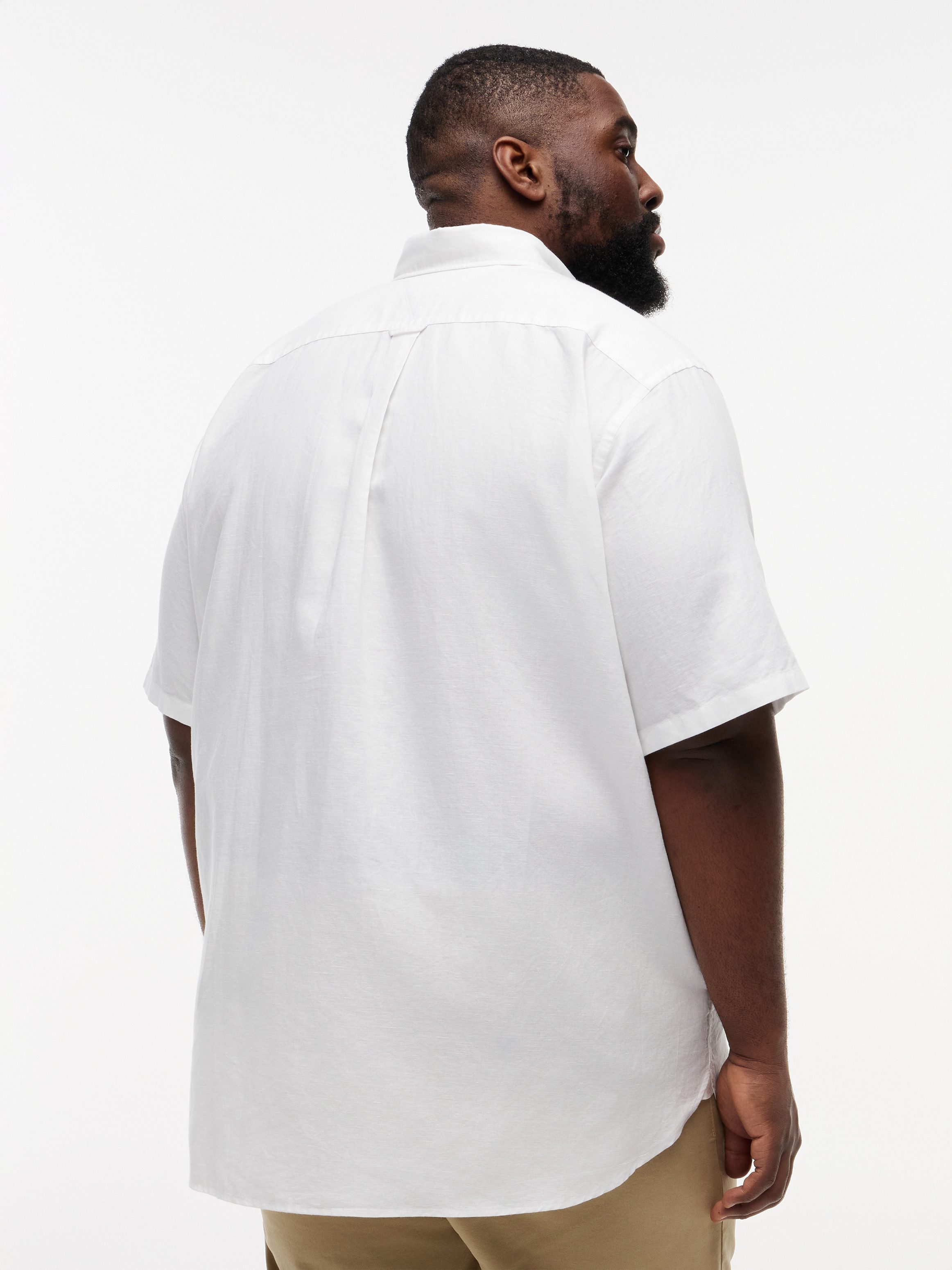 Tommy Hilfiger Big & Tall Kurzarmhemd BT- LINEN BLND SOLID Große Größen, Button-down-Kragen, regular fit
