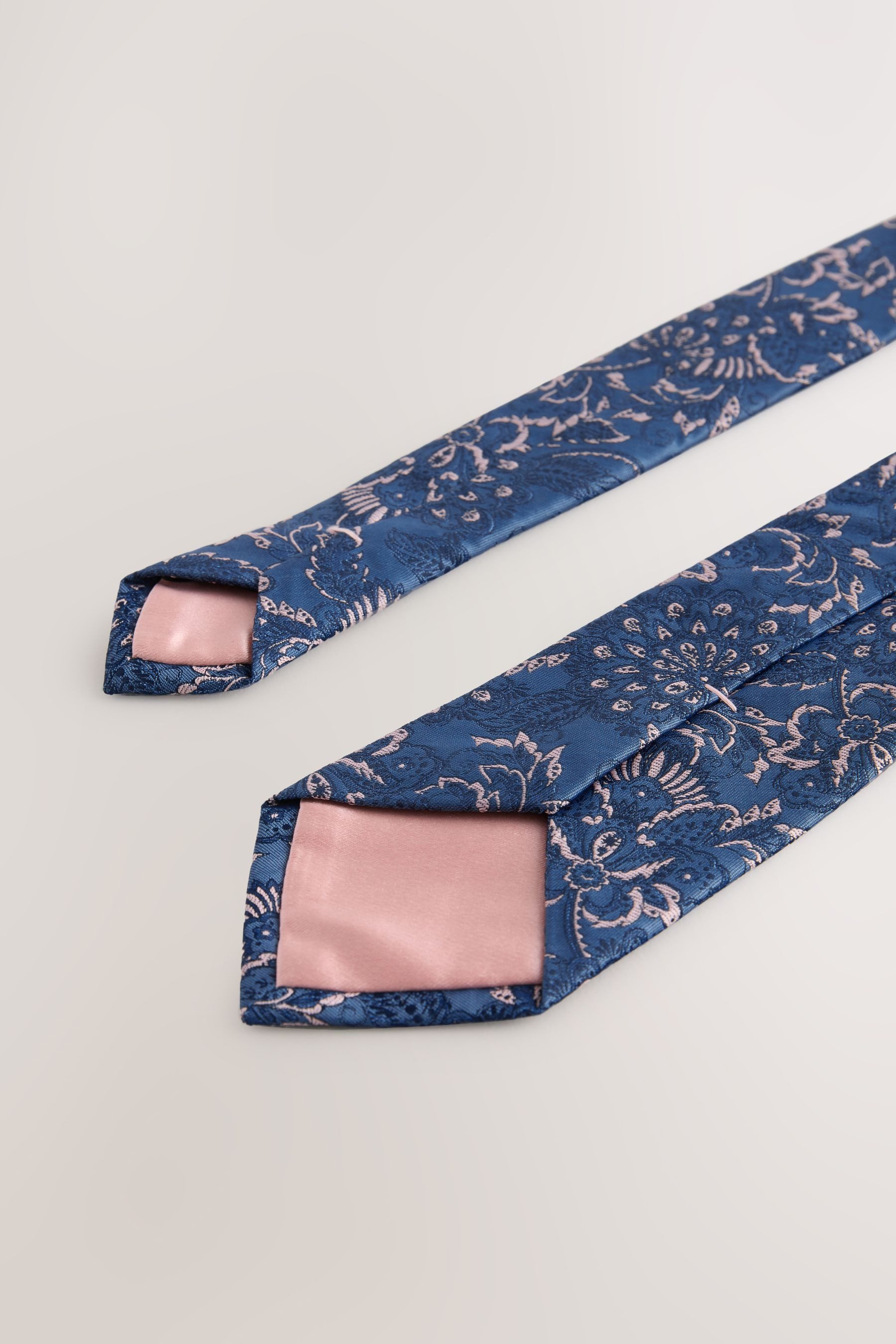 Next Krawatte Schmale Designer-Krawatte und Krawattenclip (2-St)