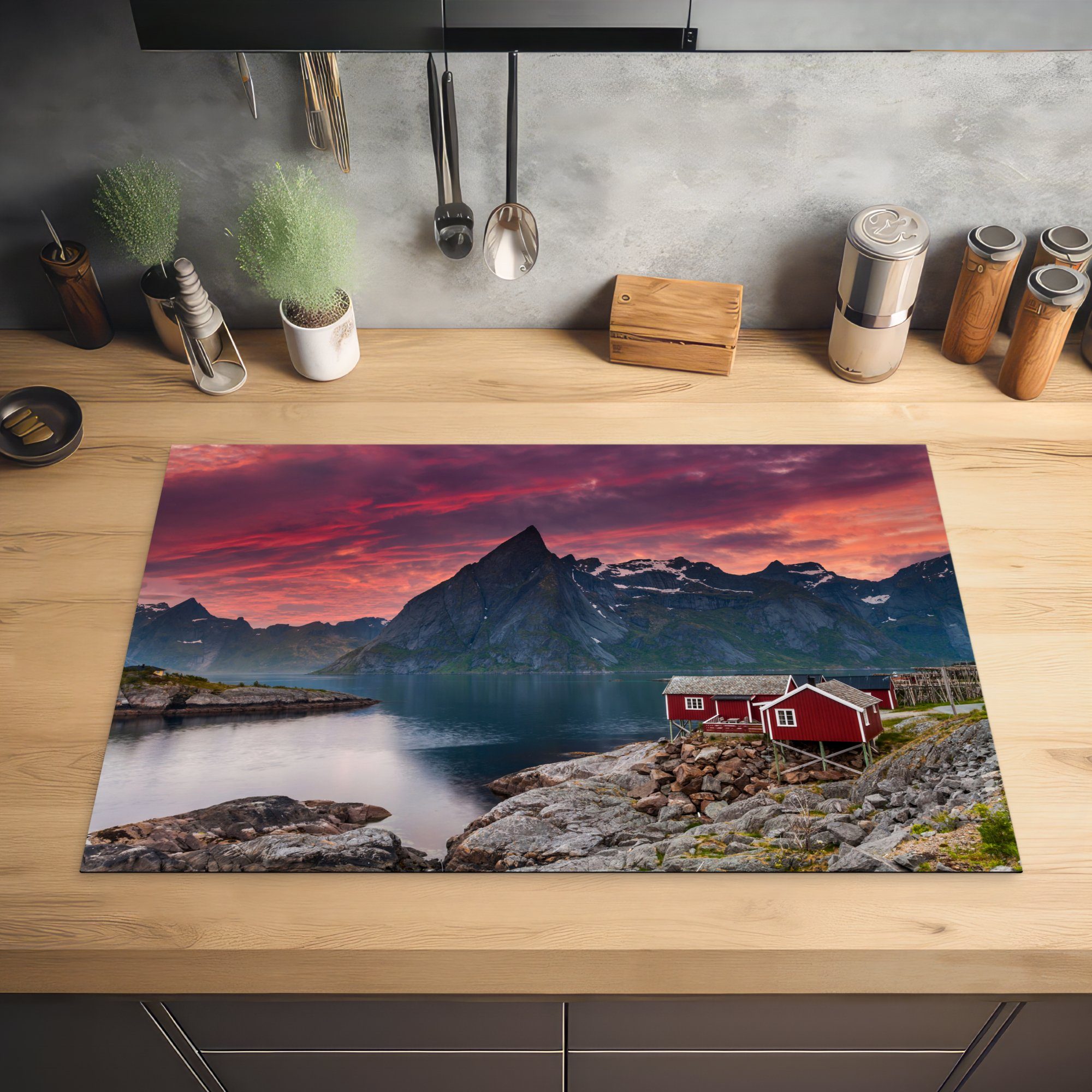 81x52 cm, MuchoWow küche, Lofoten, Herdblende-/Abdeckplatte den die auf für Schutz Ceranfeldabdeckung Induktionskochfeld Sonnenaufgang Rosa (1 Vinyl, tlg),