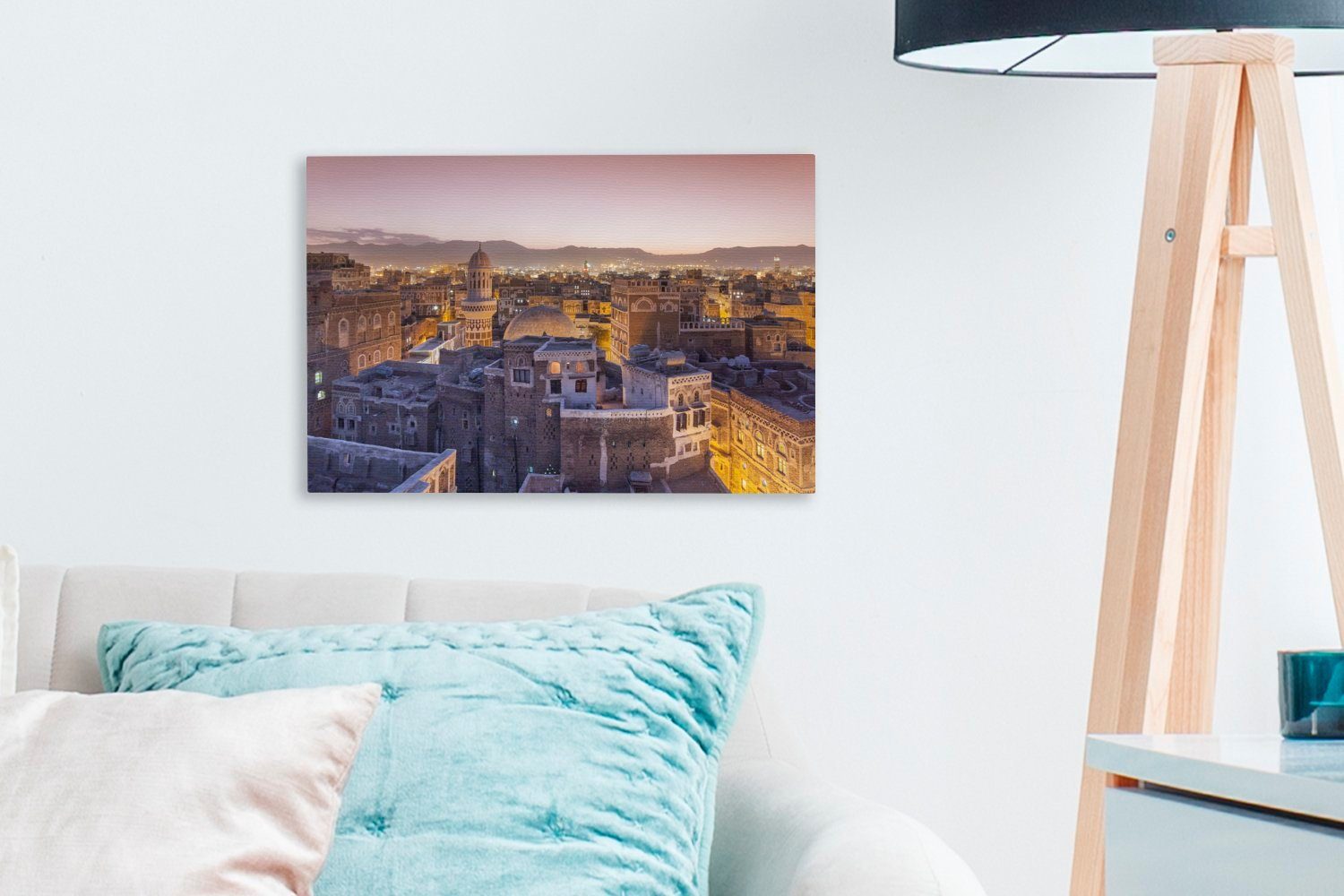 Aufhängefertig, Jemen, Wandbild im St), Sanaa Wanddeko, 30x20 Straßenszene (1 cm OneMillionCanvasses® und Berge in Leinwandbild Leinwandbilder,
