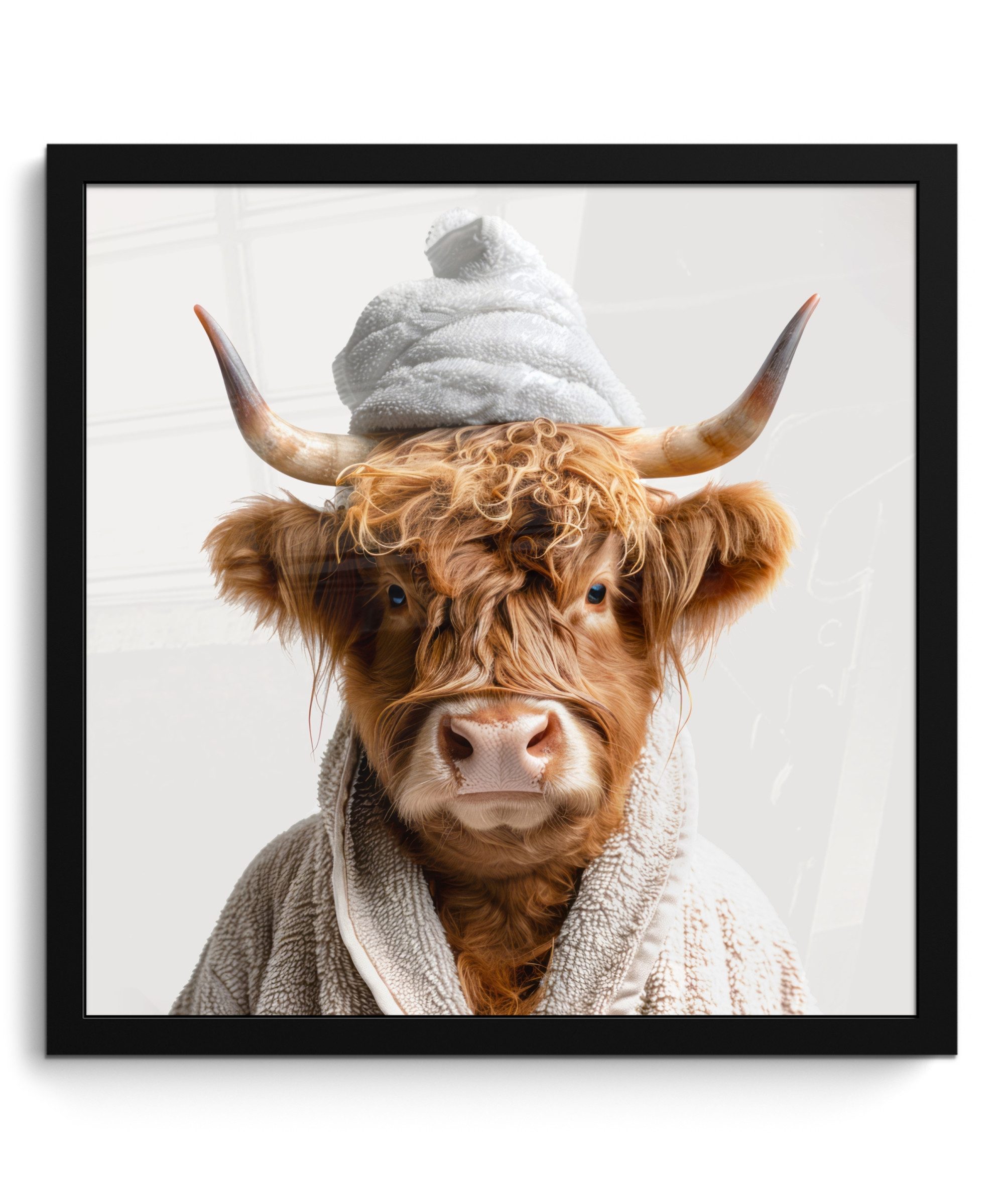 MuchoWow Poster Schottischer Highlander - Bademantel - Kuh - Tiere, (1 St), Bilderrahmen, Wand Dekoration Schlafzimmer, 40x40 cm