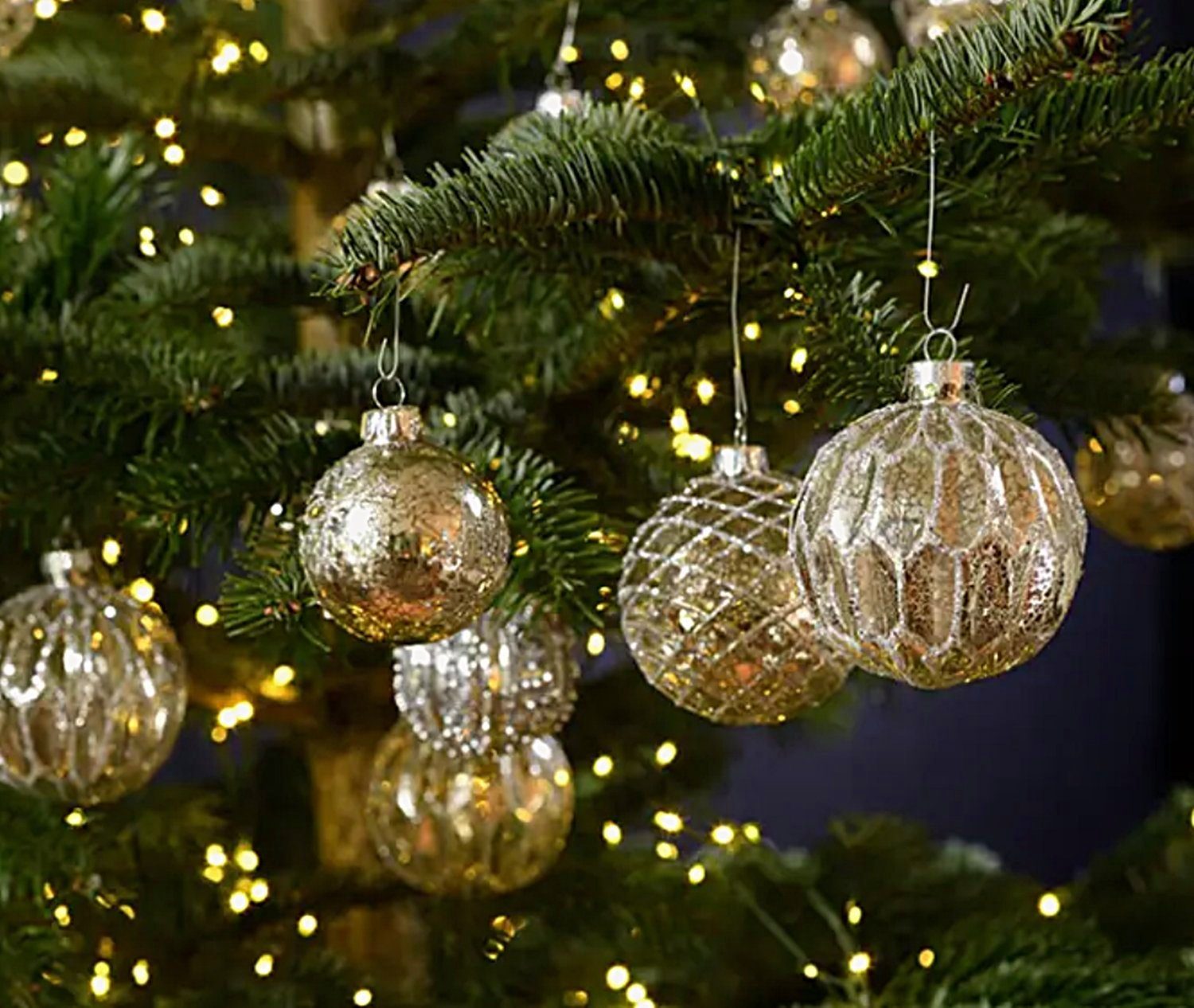 Taschen4life Weihnachtsbaumkugel Christbaumkugeln aus Glas im antik Landhaus Stil, 12 teiliges Set, 8x8x8cm, Advent und Weihnachten Deko silber