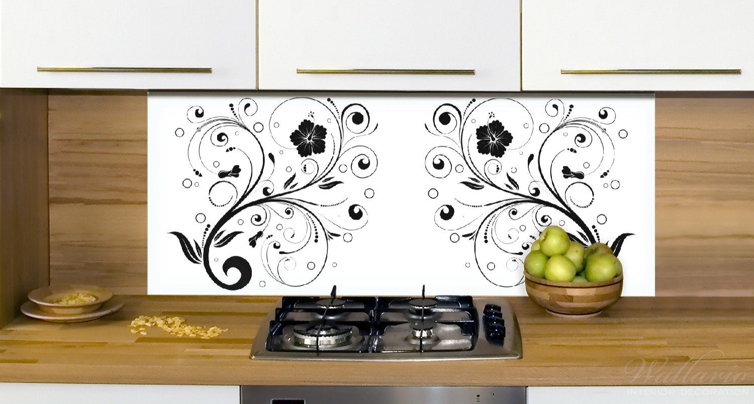 Wallario Küchenrückwand Schnörkelmuster und Blumen (1-tlg) in mit Kreisen, weiß schwarz