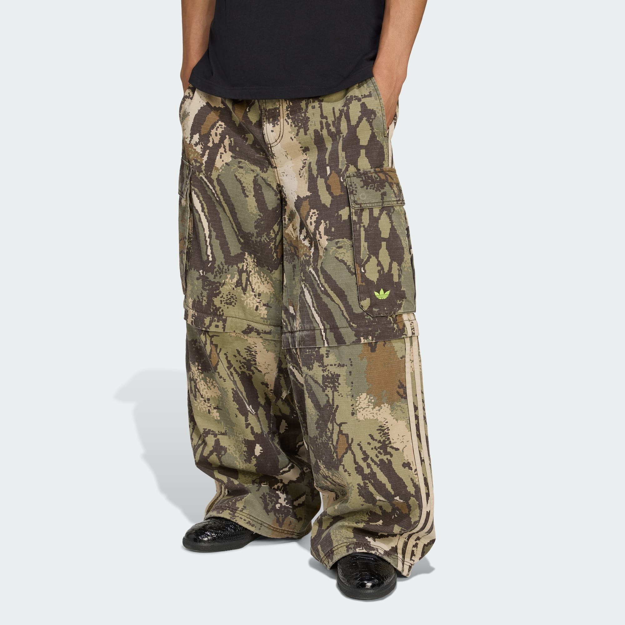 adidas Originals Laufshorts CARGO-HOSE MIT ABNEHMBAREN BEINEN (1-tlg) günstig online kaufen