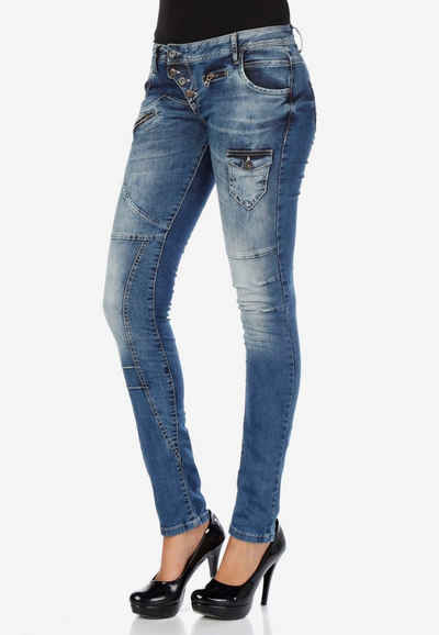 Cipo & Baxx Bequeme Jeans mit tollen Abnähern