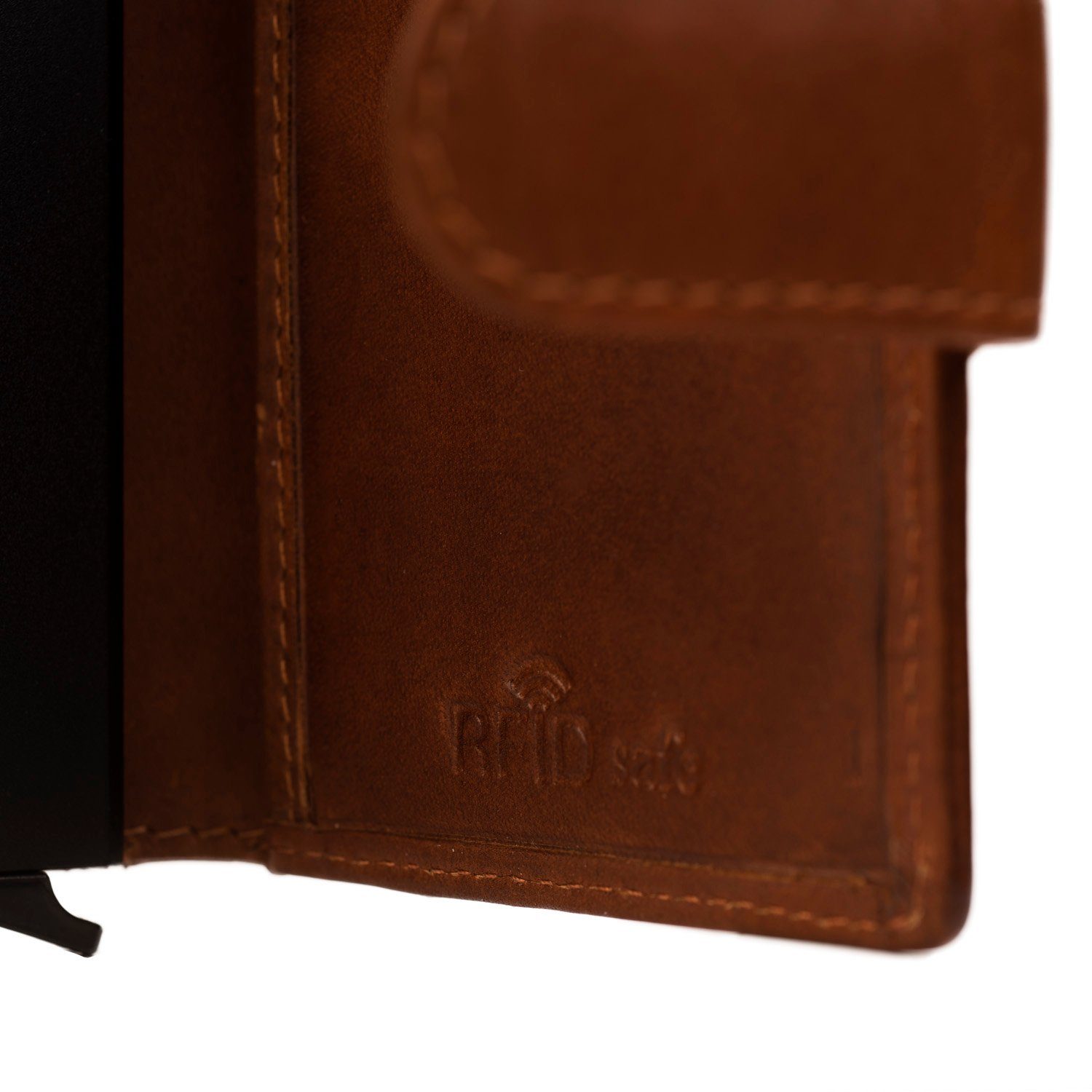 The Chesterfield Brand Geldbörse Loughton Wax Pull Up Leder (1-tlg), •Alu-Etui zum hochschieben von ca.5 Karten