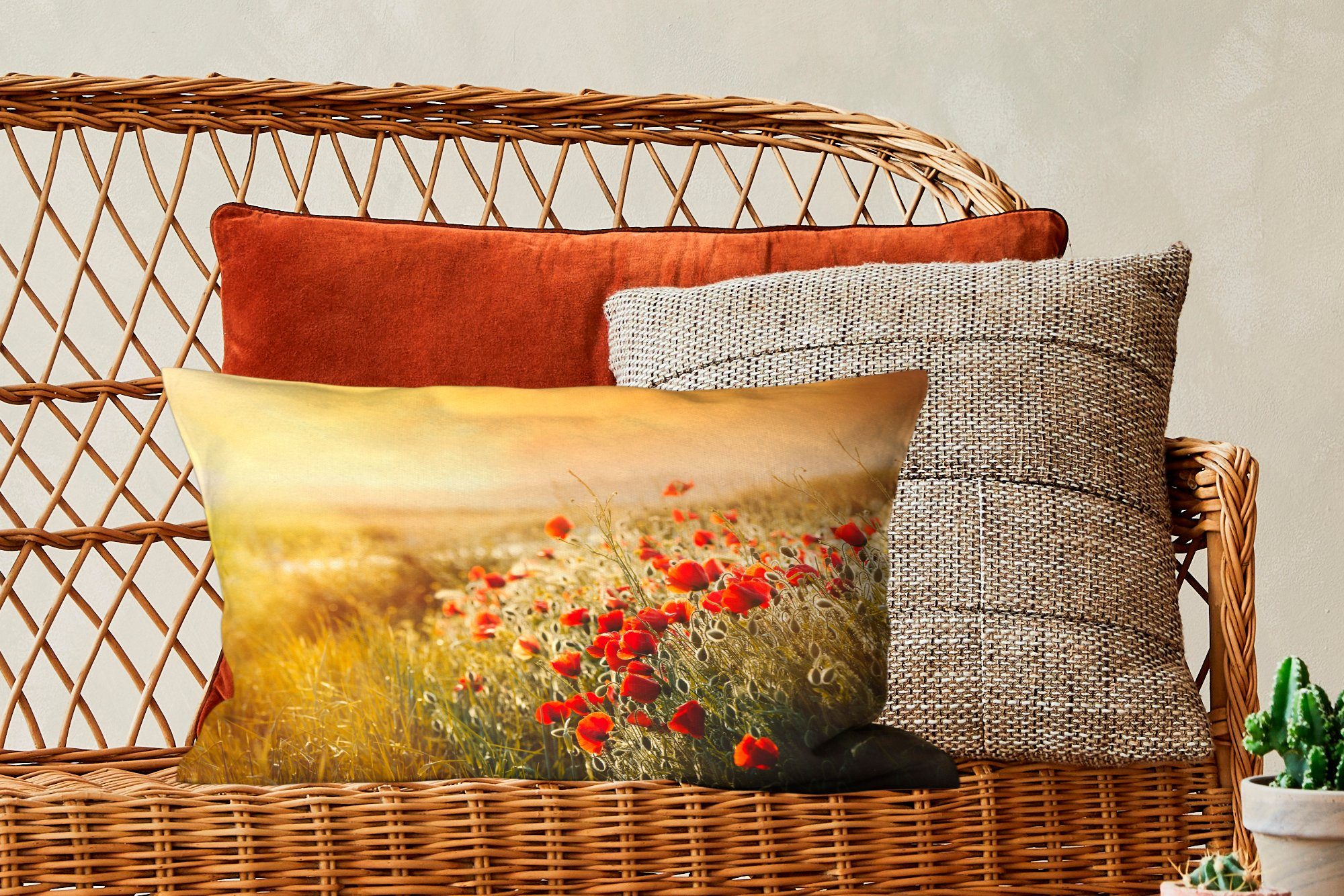 MuchoWow Dekokissen über Füllung, einem Wohzimmer Zierkissen, mit Dekokissen Dekoration, Mohnblumenstrauß, Sonnenstrahlen Schlafzimmer