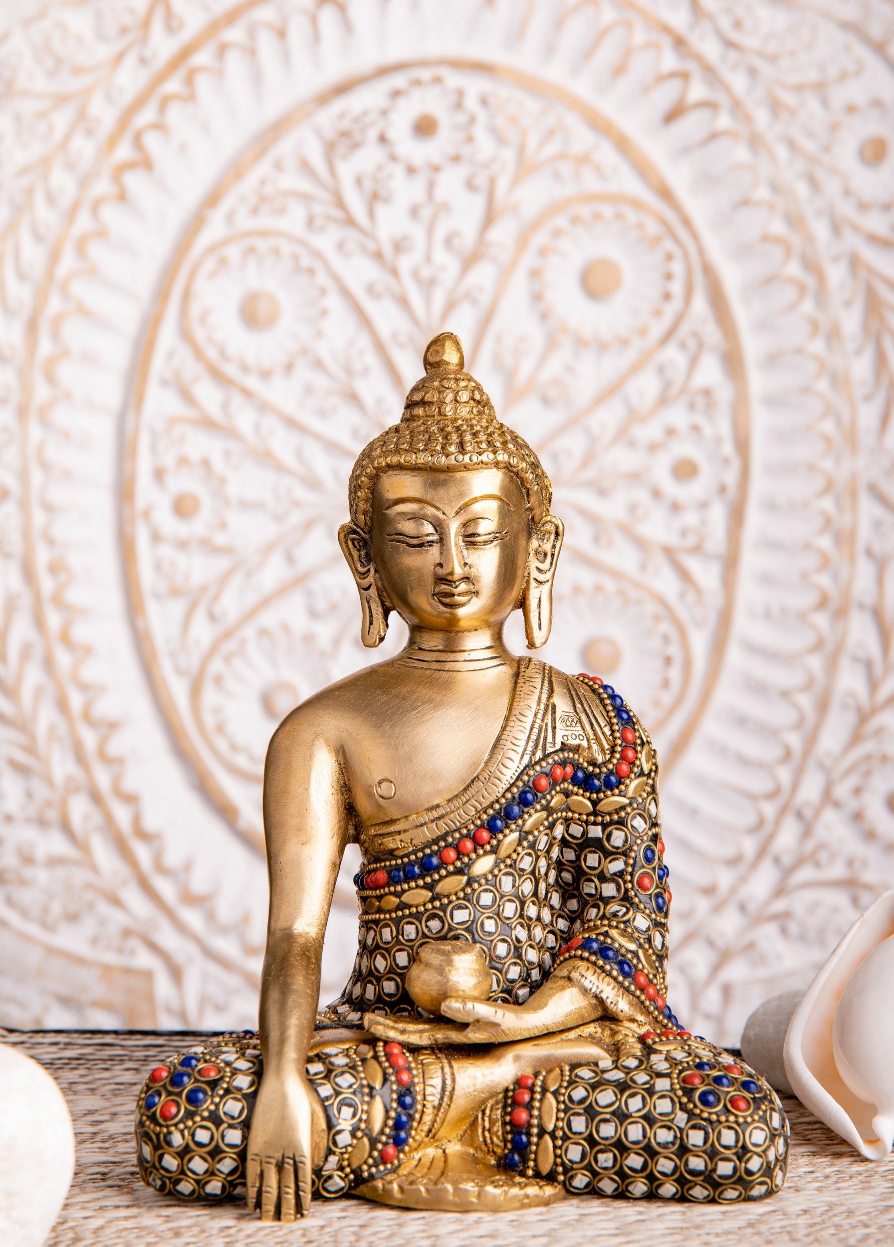 Berk Dekofigur Buddha Shakyamuni Messing mit Steinkunst (1 St)