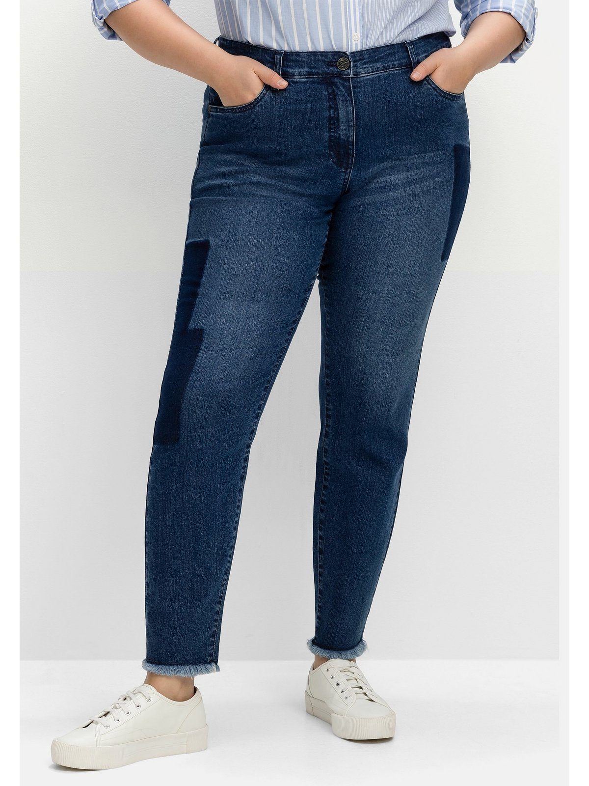 Sheego Stretch-Jeans mit Größen Patch-Optik und Große Fransensaum
