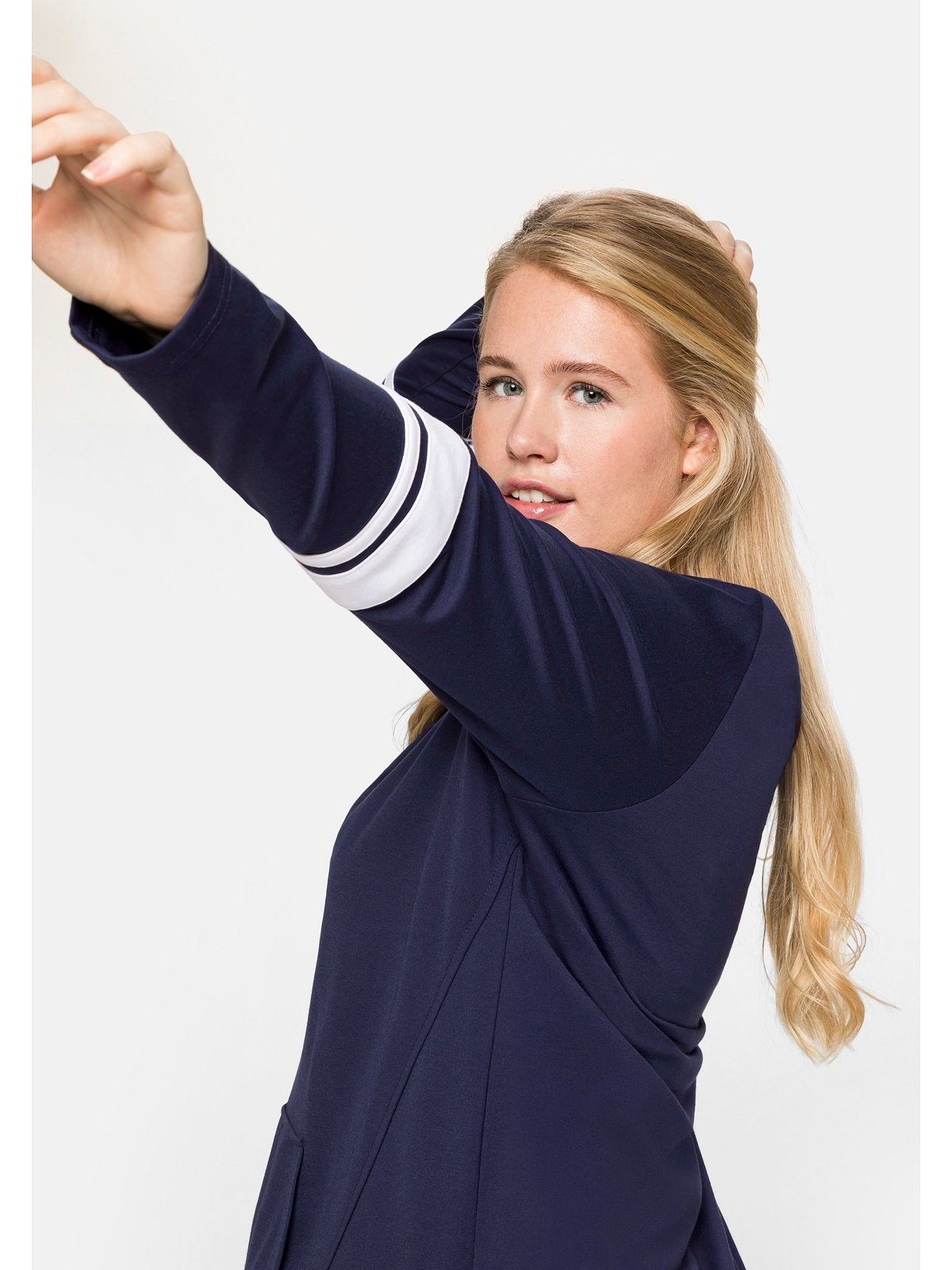 Damen Pullover Sheego Sweatshirt Sweatshirt aus Funktionsmaterial, mit Kängurutasche