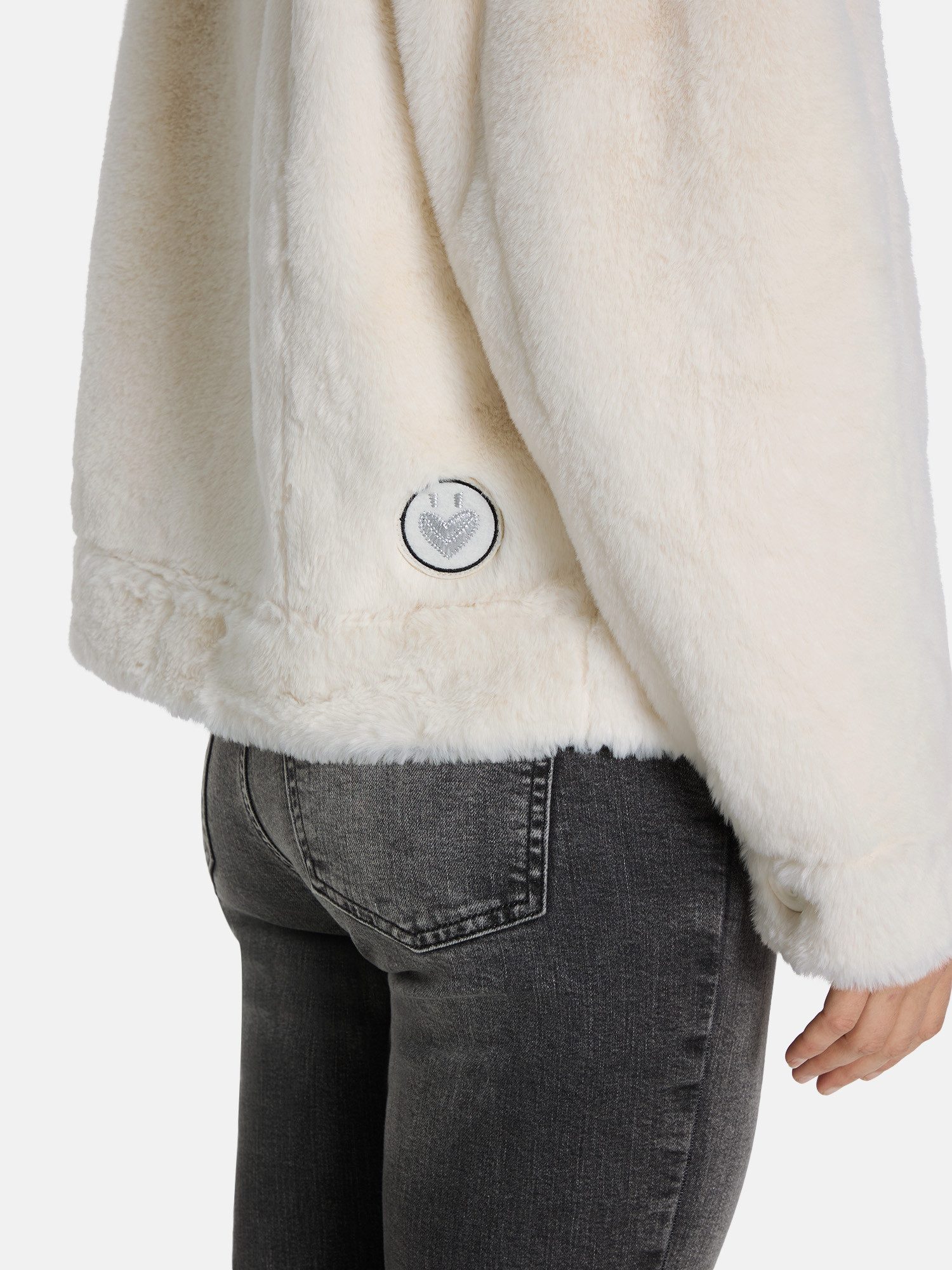 Lieblingsstück Plüschjacke MaliL mit aufgesetzten Taschen