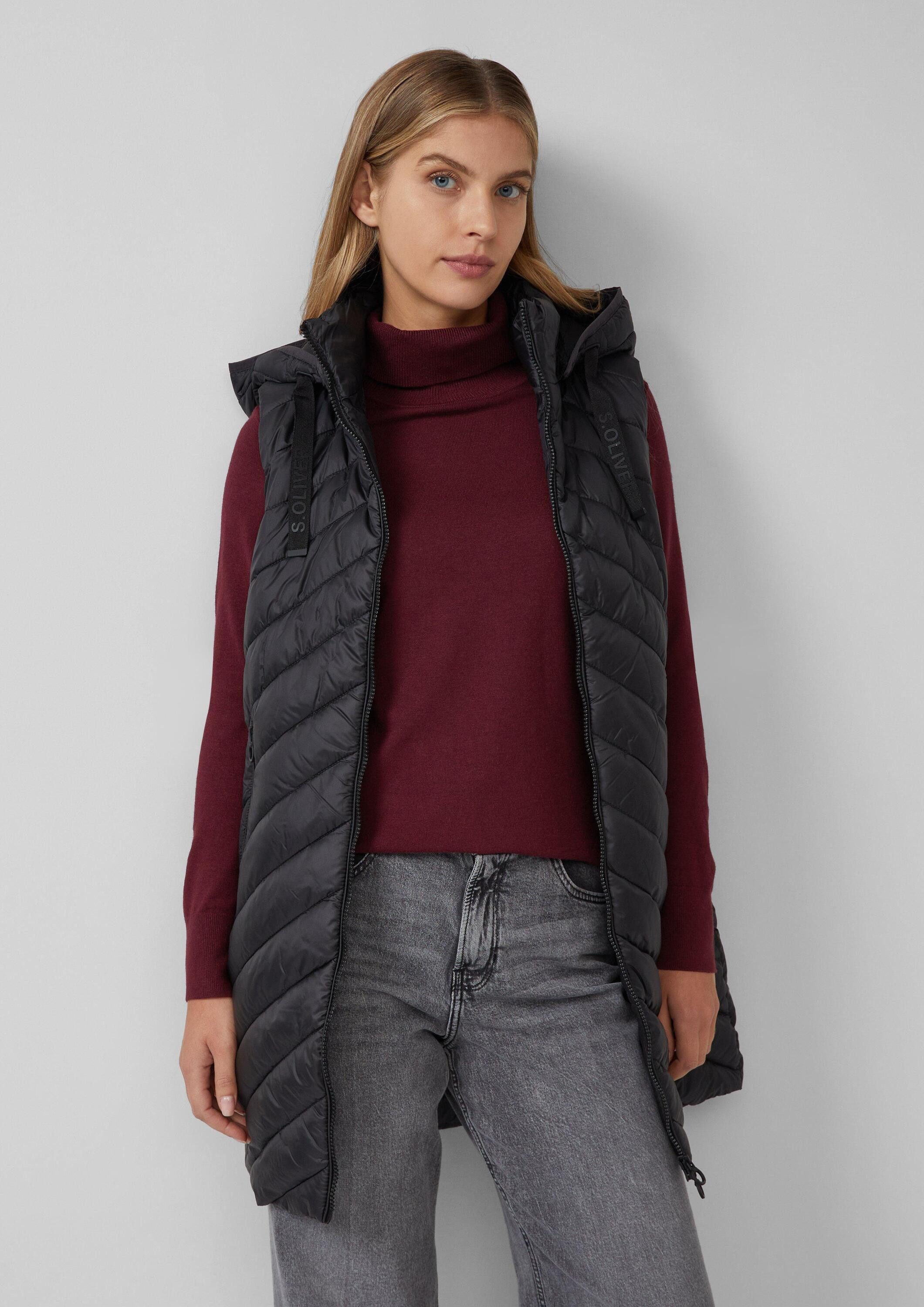 s.Oliver Outdoorjacke Outdoor-Weste Lange wattierte Steppweste mit abnehmbarer Kapuze