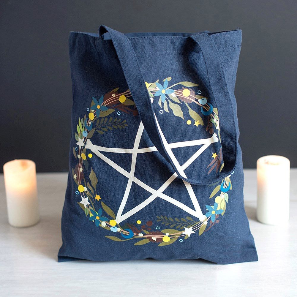 Something Different Schultertasche Solstice Wreath Pentagramm Tote Bag – Navy Gothic Stofftasche Witchy, Dunkelblaue Stofftasche mit magischem Pentagramm-Print