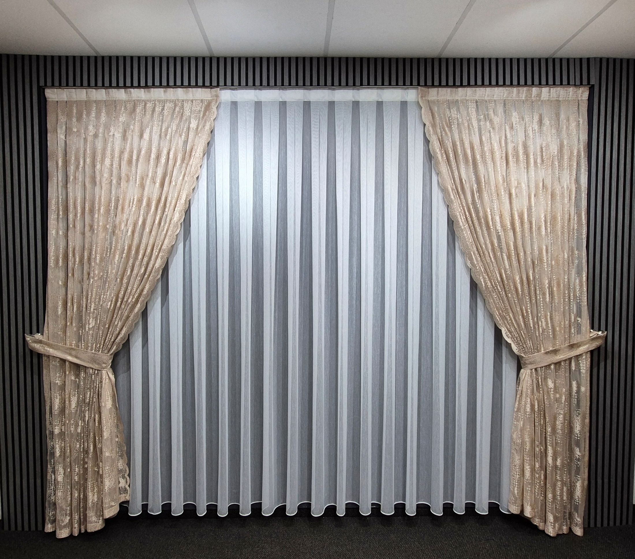 Gardinen by Justyna Vorhang Beige Gardine Komplett Set mit Weiße (5 St), Kr günstig online kaufen