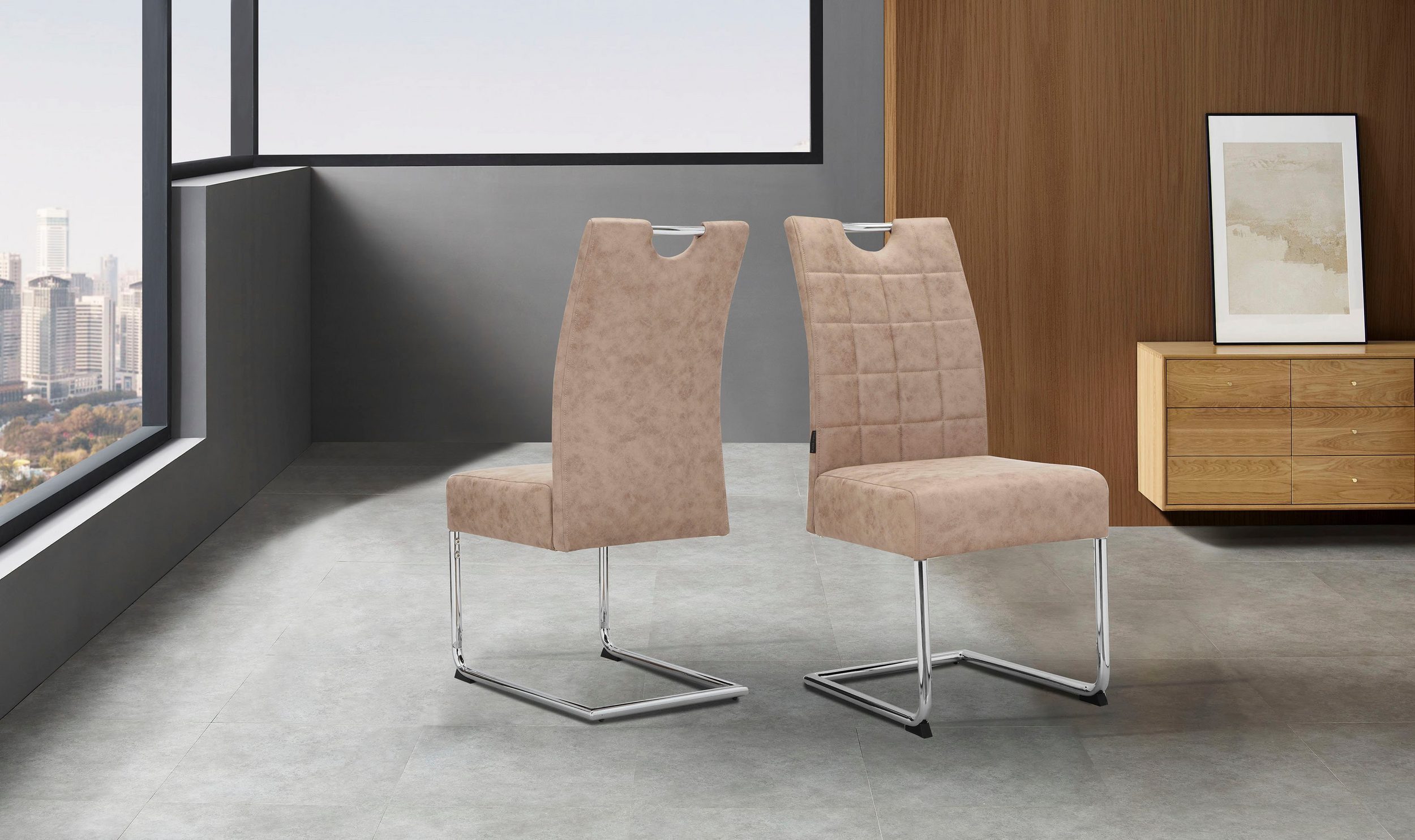loft24 Esszimmerstuhl Chen (Set, 2 St), Polsterstuhl, Stuhl, Freischwinger, Lederoptik, Chromgestell