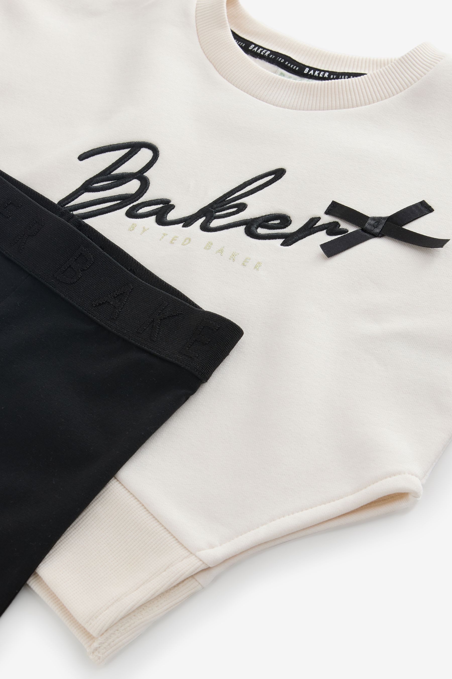 Baker by Ted Baker Top & Leggings Baker by Ted Baker Sweatshirt und Leggings (2-tlg) – Bild 5 von 5