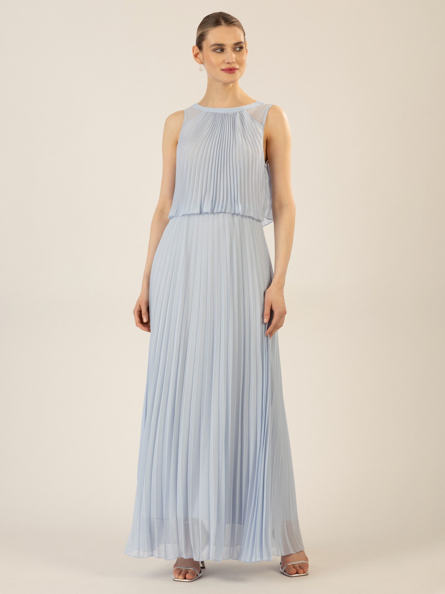 Apart Abendkleid mit lose fallendem Sonnenplissee günstig online kaufen