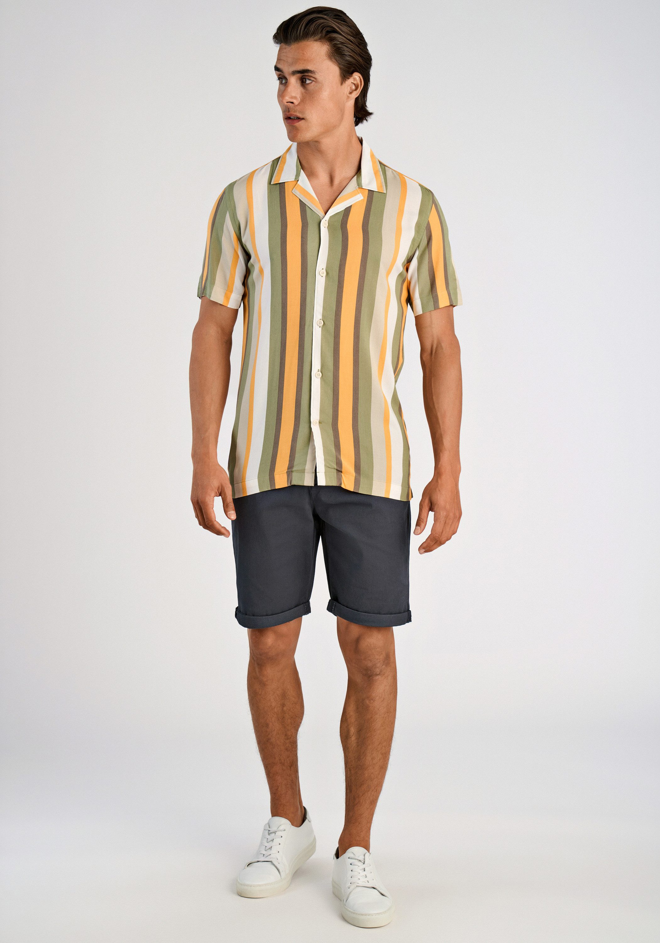 LINDBERGH Kurzarmhemd Freizeithemd (Kurzarm) Relaxed Fit