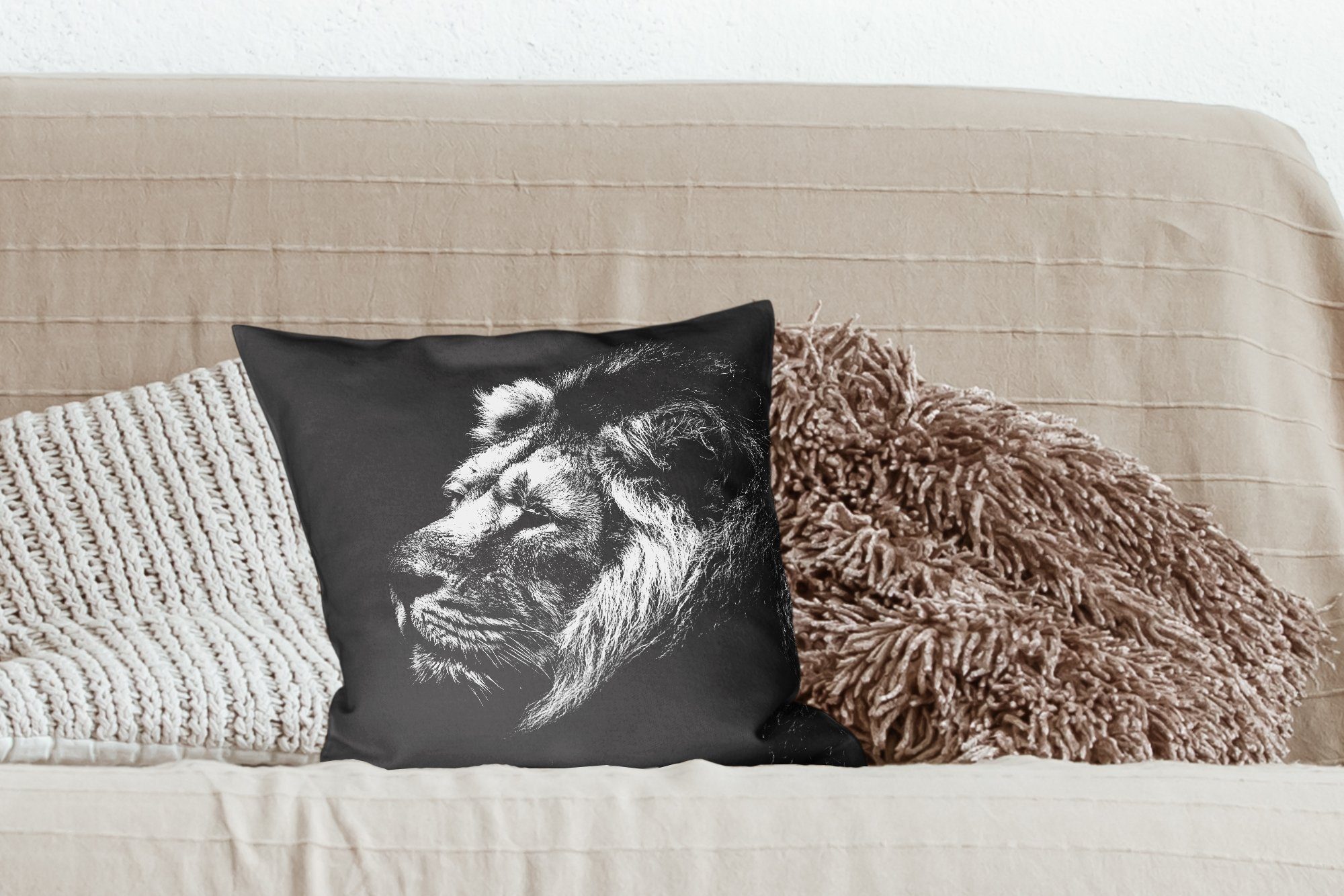 Wohzimmer, MuchoWow in Dekokissen Löwe Füllung Schlafzimmer, Sofakissen für vor mit Zierkissen Deko, schwarz schwarzem weiß, und Hintergrund