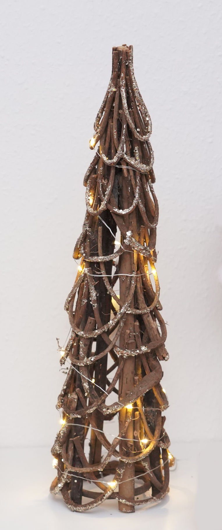 Spetebo Künstlicher Weihnachtsbaum Rattan LED Weihnachtsbaum 50 cm - 20 LED günstig online kaufen