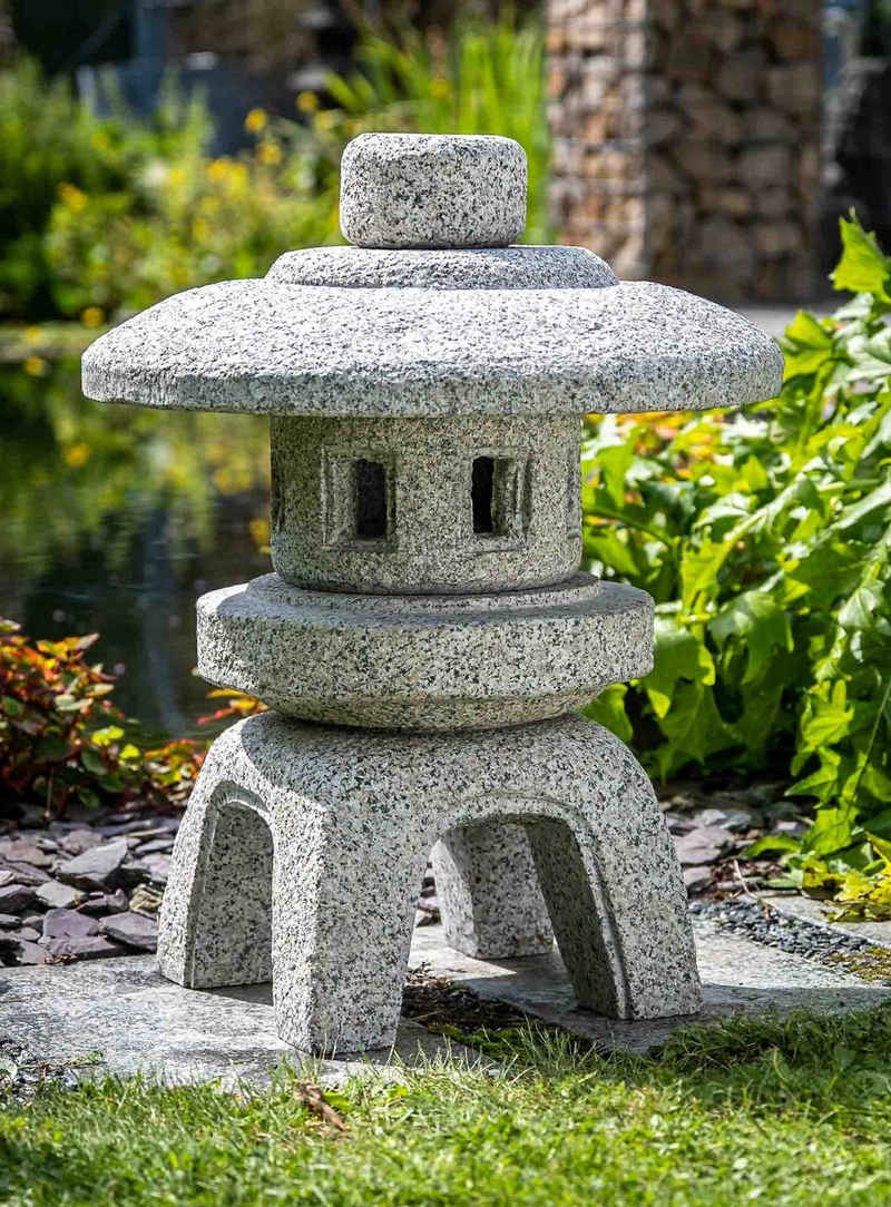 IDYL Gartenfigur Granit Senyu Ji Laterne, Granitstein – ein Naturprodukt sehr robust – witterungsbeständig gegen Frost, Regen und UV-Strahlung.