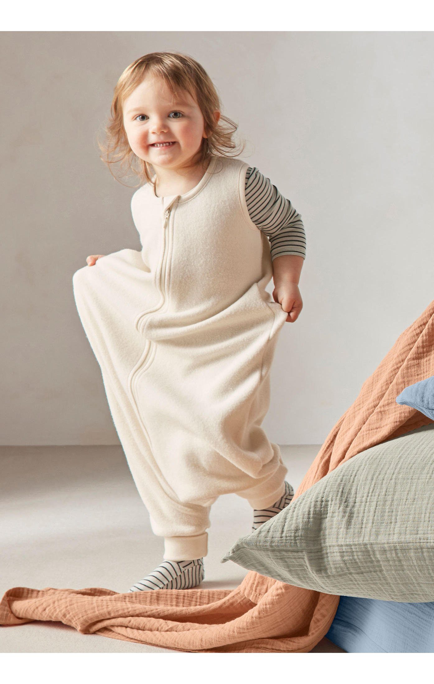 reiner Bio-Baumwolle Babyschlafsack aus Füßen Hessnatur mit