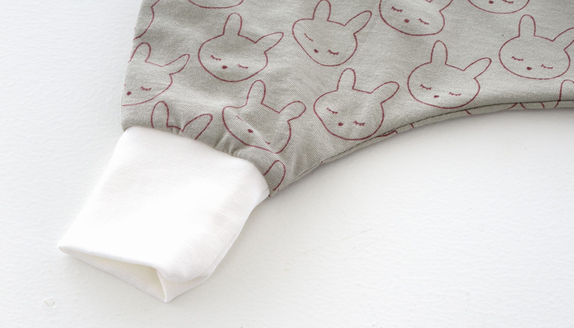 Träumeland Babyschlafsack Schlafanzug light TO GO Baumwolle Kuschelhase grün (1 tlg)