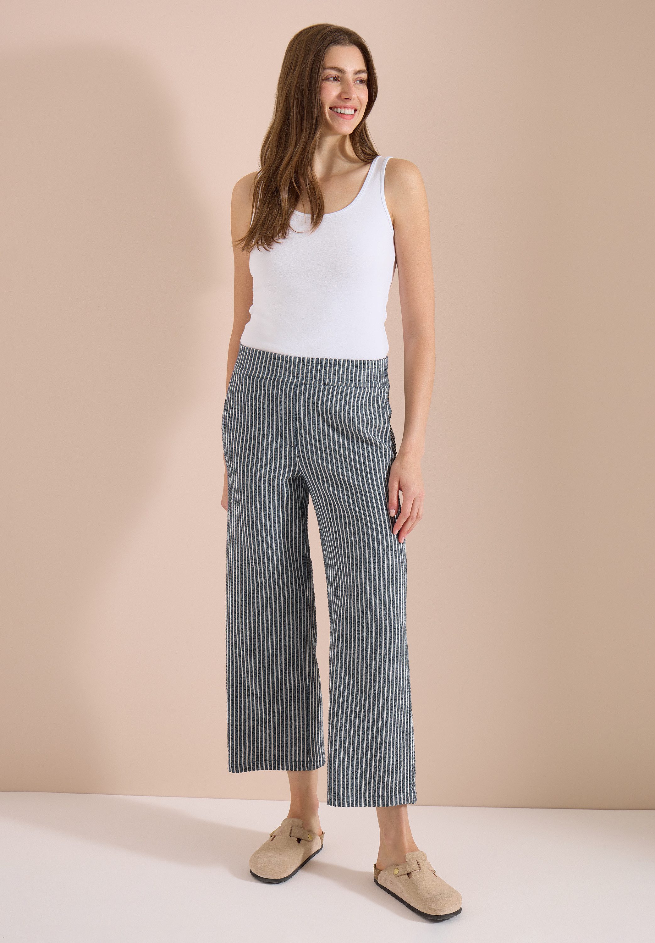 CECIL Stoffhose mit gestreiftem Seersucker-Look