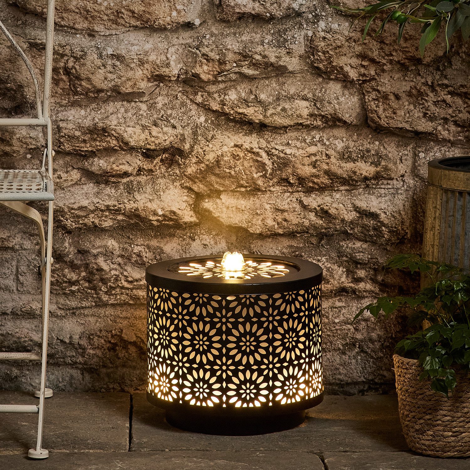 Lights4fun LED Dekolicht Lucia LED Gartenbrunnen Schale