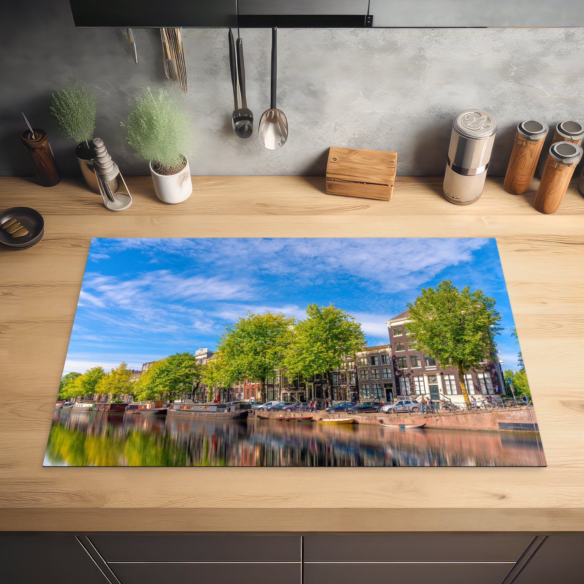 MuchoWow Herdblende-/Abdeckplatte Sonniger Amsterdam, für Ceranfeldabdeckung Induktionskochfeld 81x52 Schutz cm, küche, die Eindruck Vinyl, (1 der tlg), Prinsengracht von in