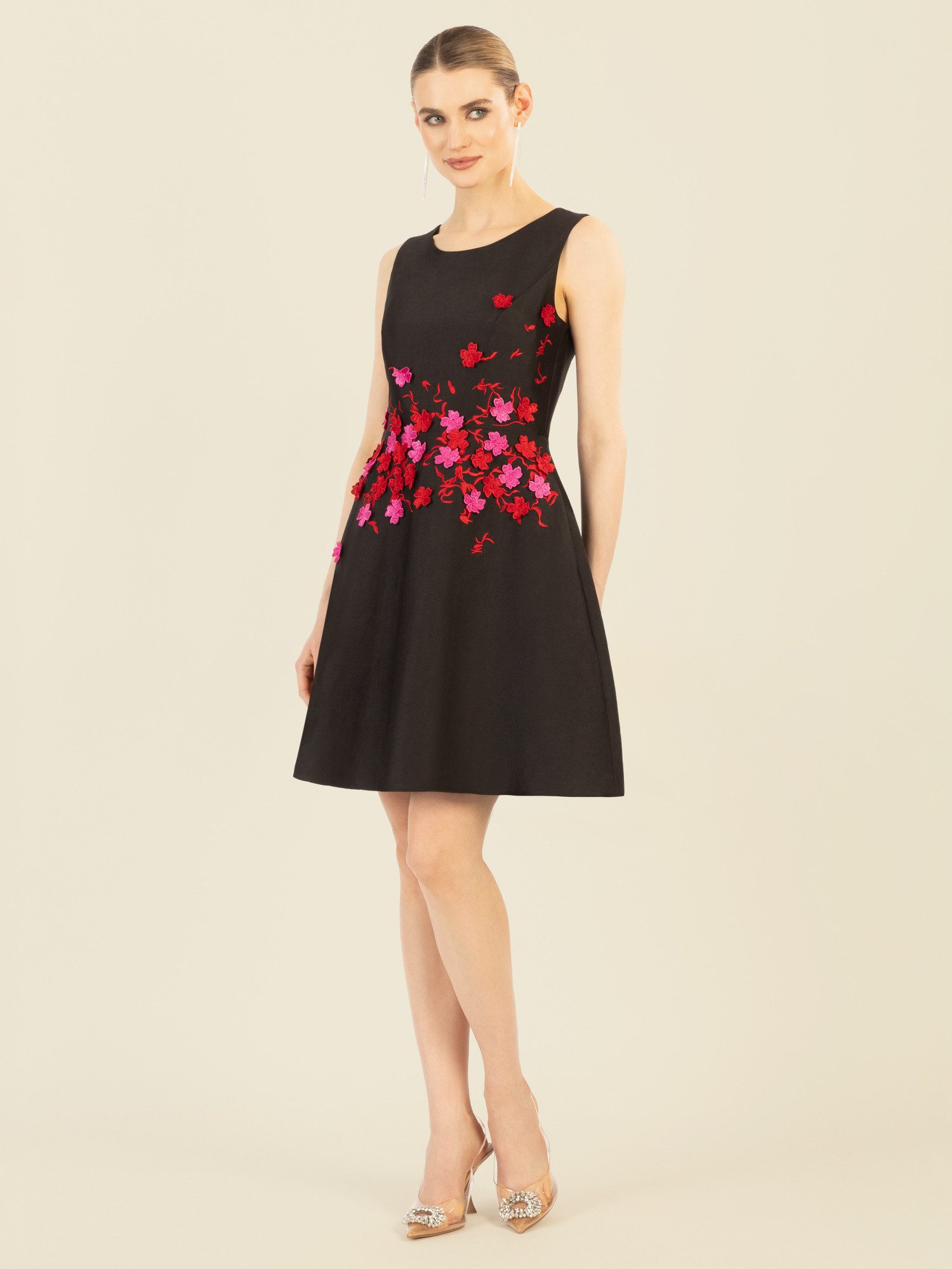 Apart Cocktailkleid mit gestickten Blättern und günstig online kaufen