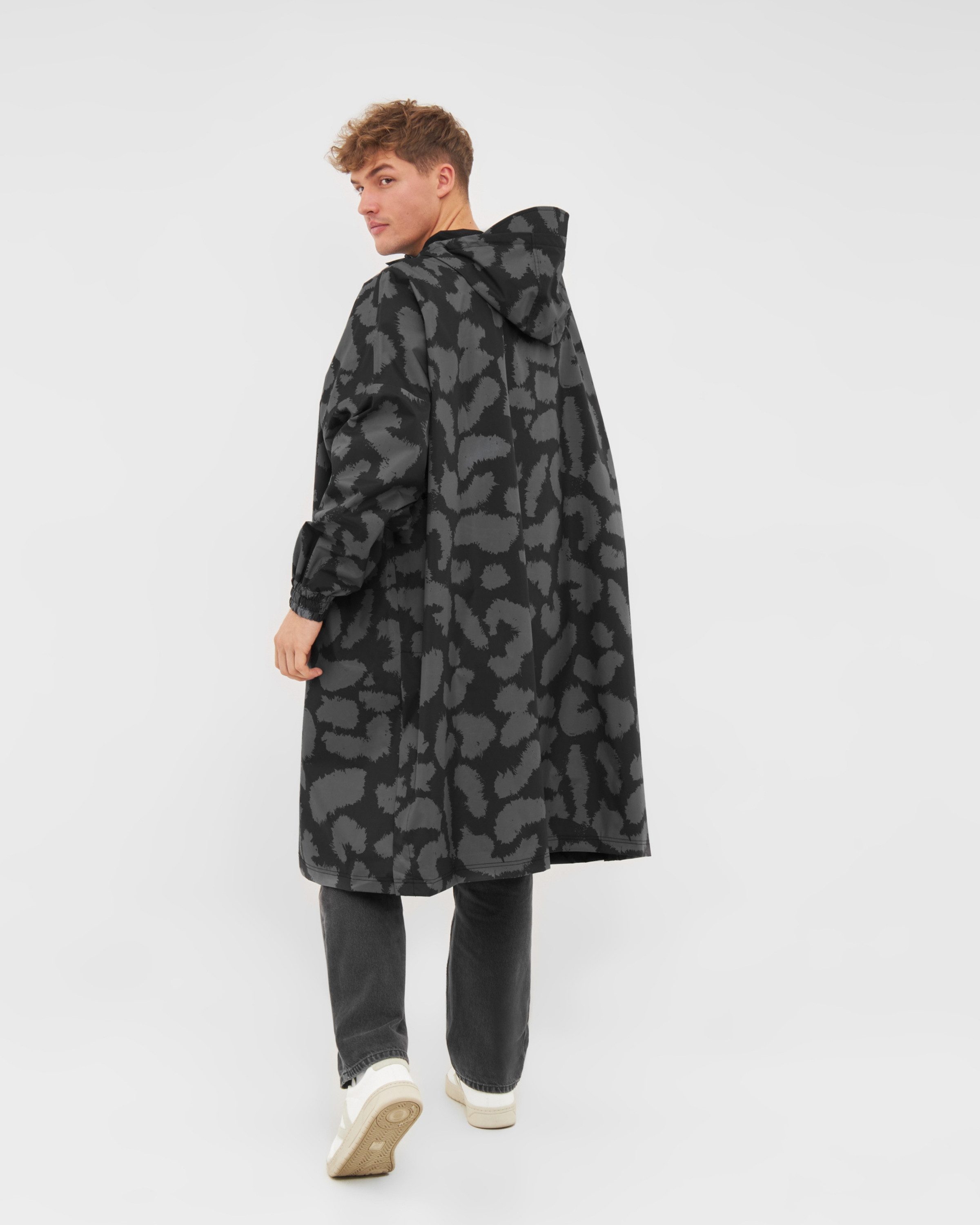 LARKSON Regenponcho Lykke Regenponcho, Wassersäule 10.000 mm (1-St) Wasserdichtes Regencape mit verschweißten Nähten