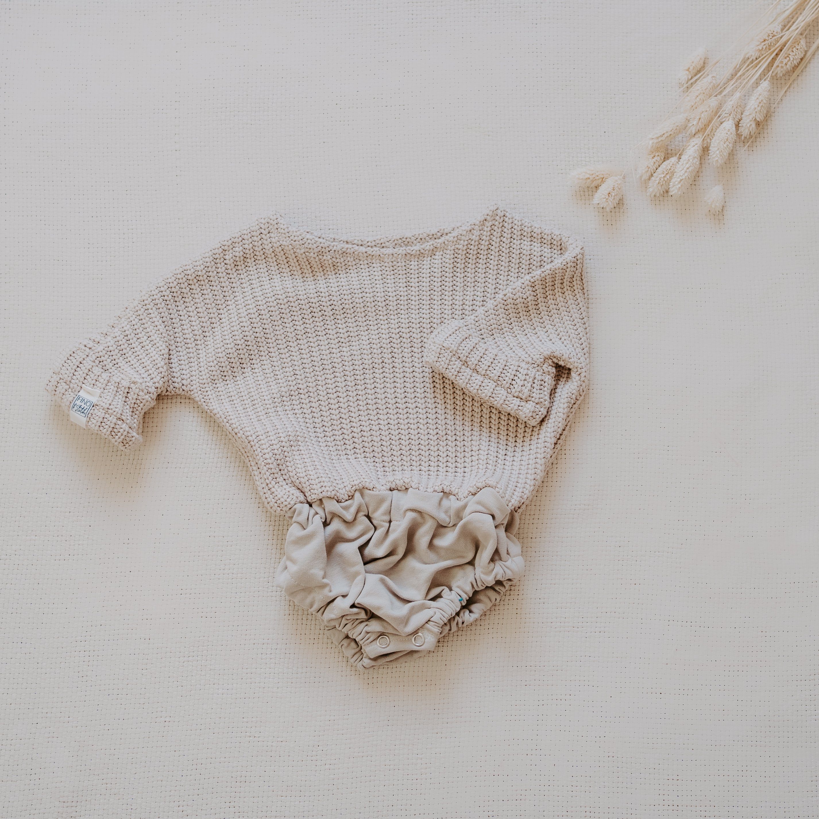 FINO & Stitch Kreativset Nähset Strick beige DIY - Baby&Kids - selbst Pulli zugeschnitten zum nähen