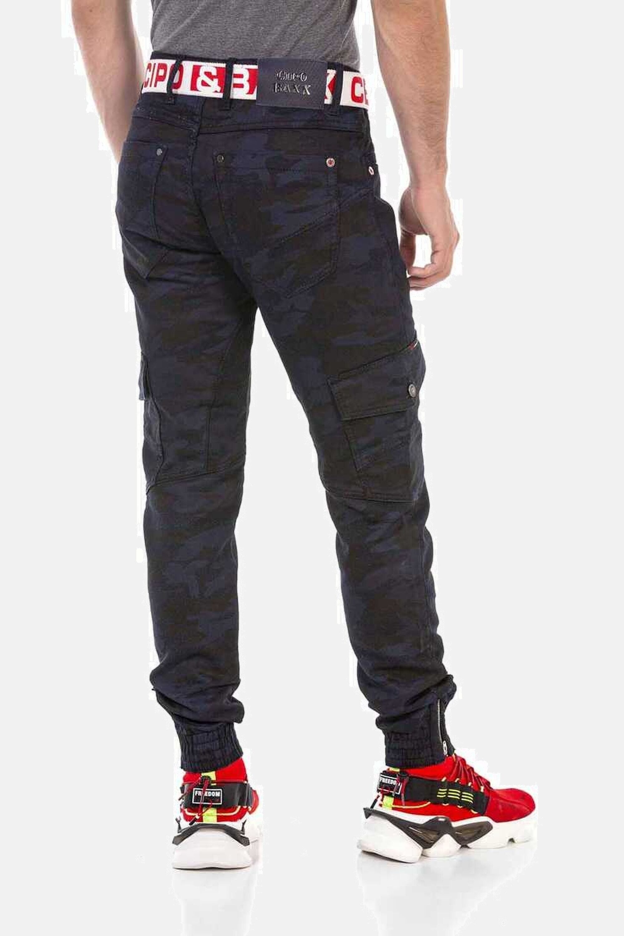 Cipo & Baxx 5-Pocket-Jeans Jeans mit tollen Cargotaschen, CD690
