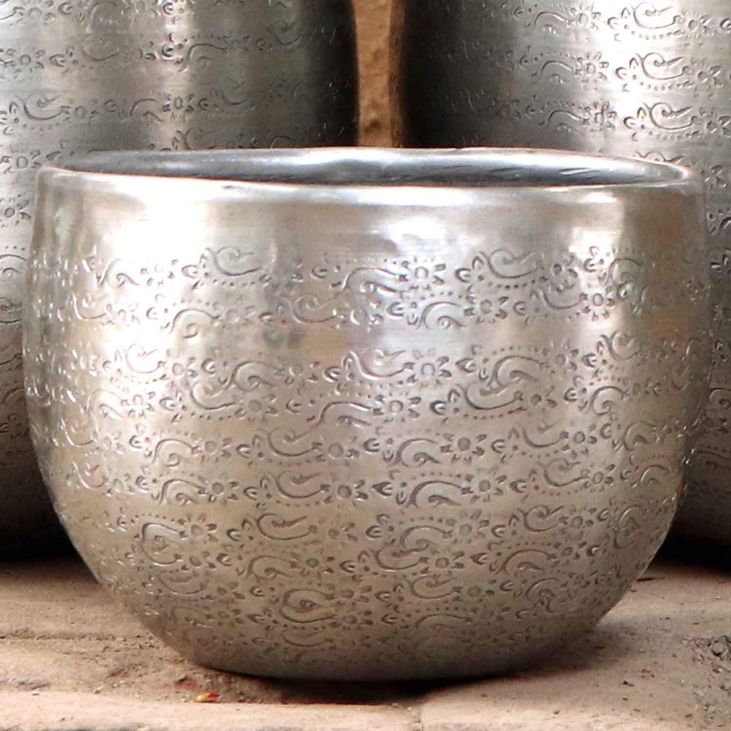 Casa Moro Pflanzkübel Orientalischer Blumentopf Almeria Silber Aluminium gehämmert (Übertopf - Pflanzentopf - Pflanztopf), Kunsthandwerk - mit Hammerschlag verziert