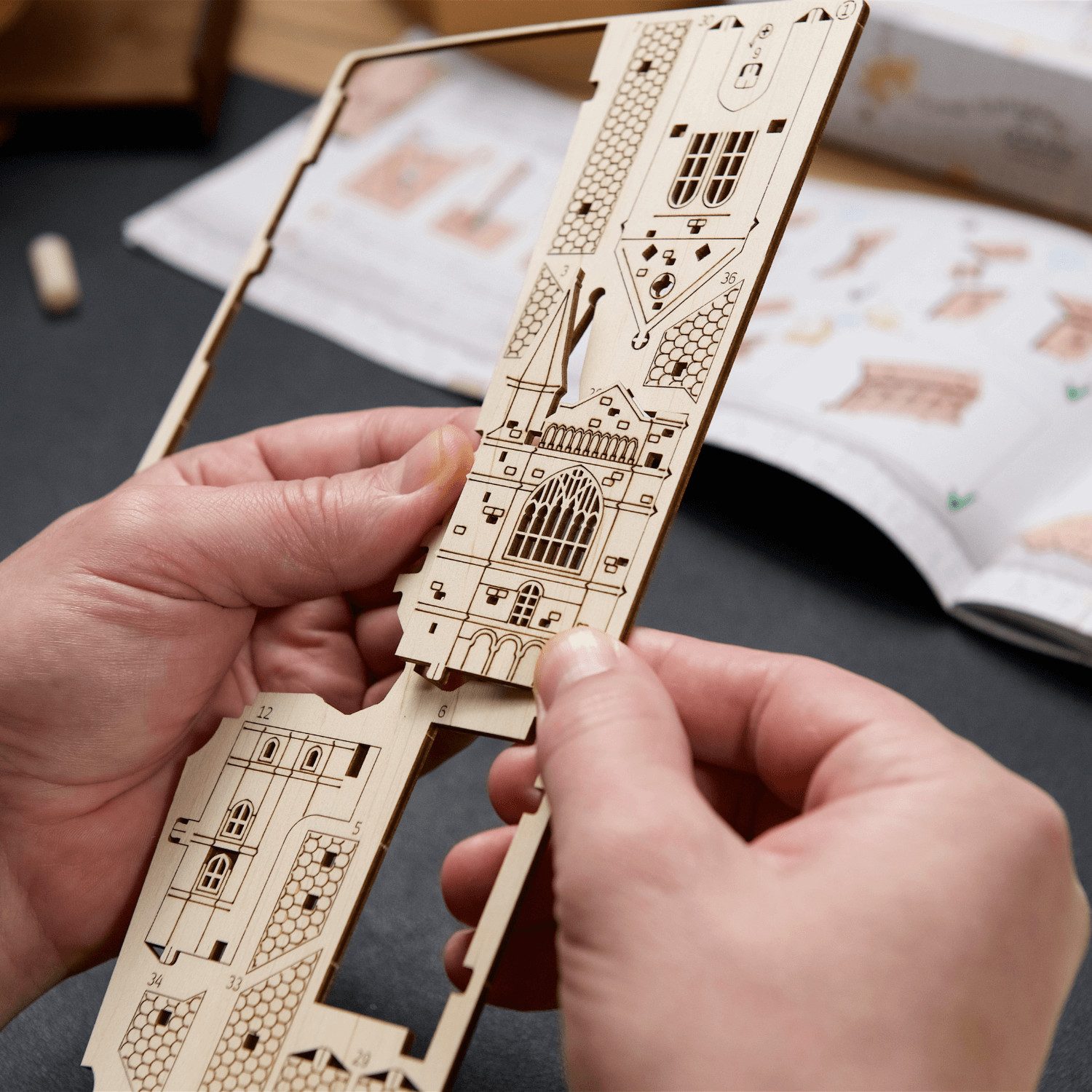 UGEARS Modellbausatz Schloss Hogwarts Harry Potter aus Holz, (402-tlg)