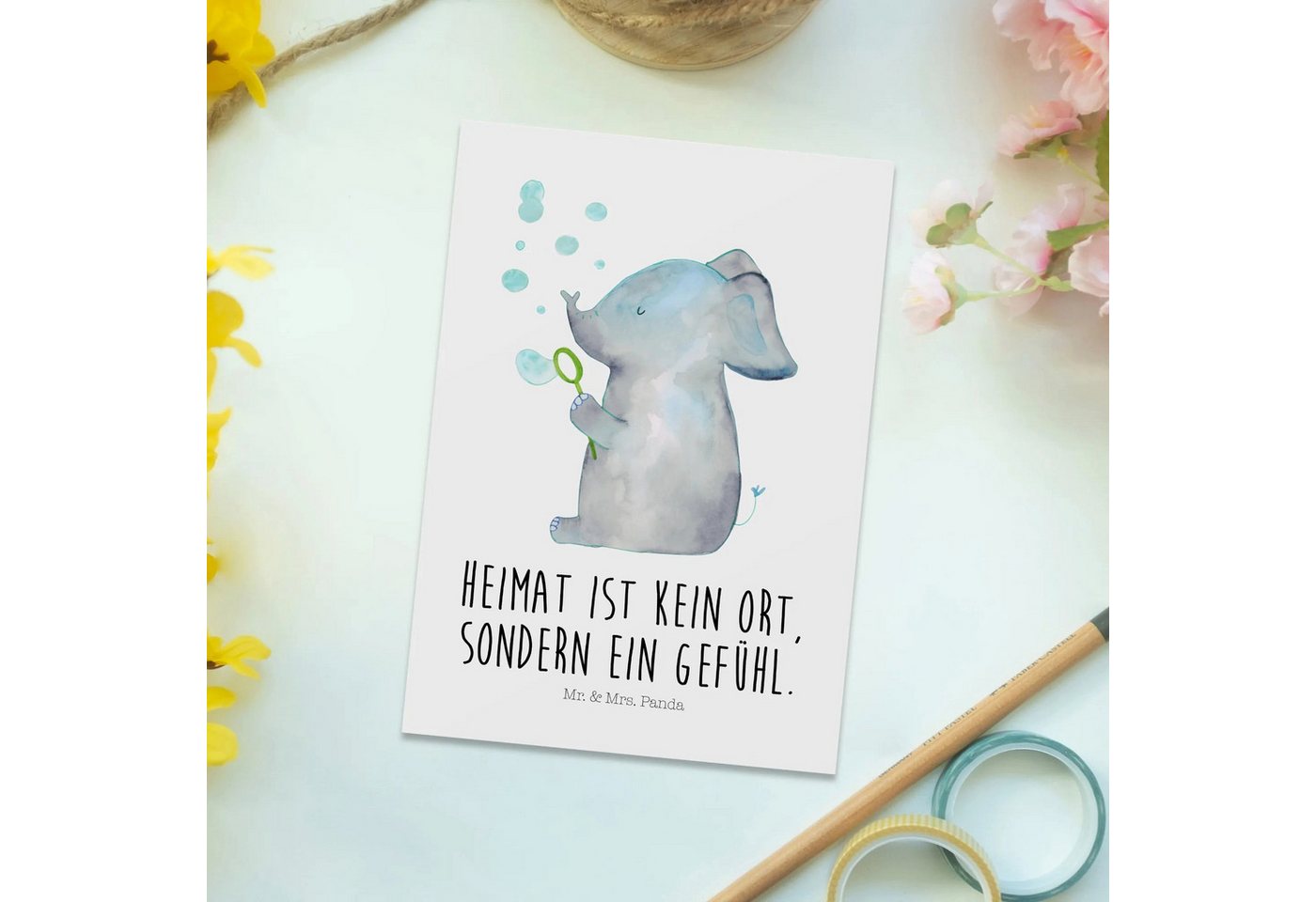 Thumbnail - Mr. & Mrs. Panda Postkarte Elefant Seifenblasen - Weiß - Geschenk, Dankeskarte, Tiermotive, Ansi, Glücksmomente teilen