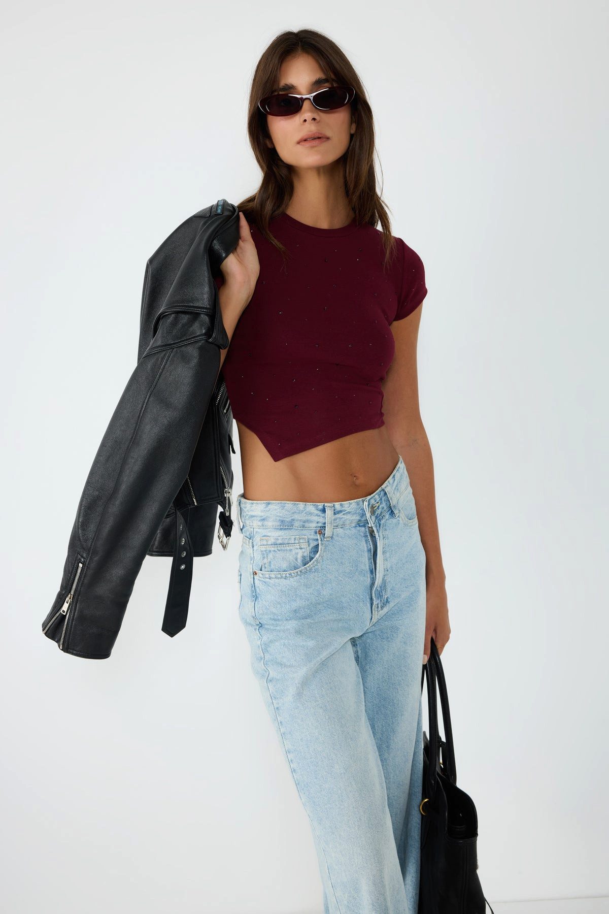 Crop-Top Asymmetrischer Body mit Steinverzierungen