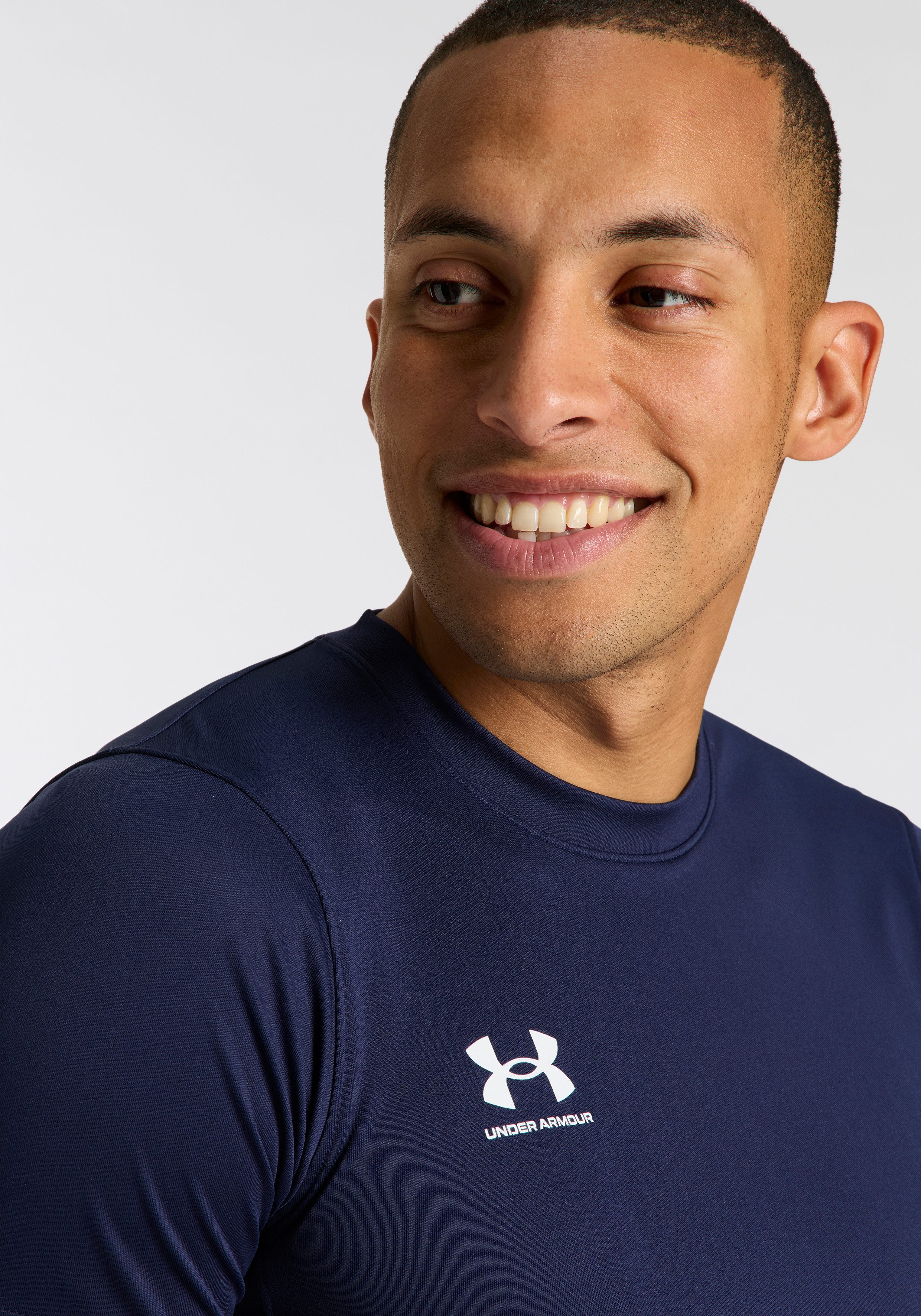 Under Armour® Trainingsshirt UA M'S CH. TRAIN SS mit Rundhalsausschnitt, sportlicher Stil, schnell trocknend