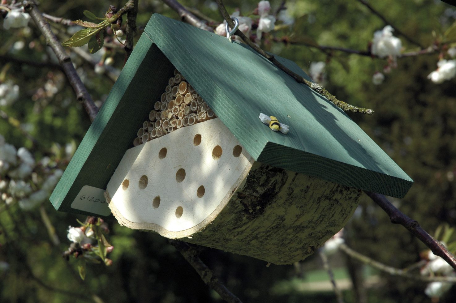 dobar Insektenhotel Dobar Insektenhotel Nisthilfe für Wildbienen 22 x