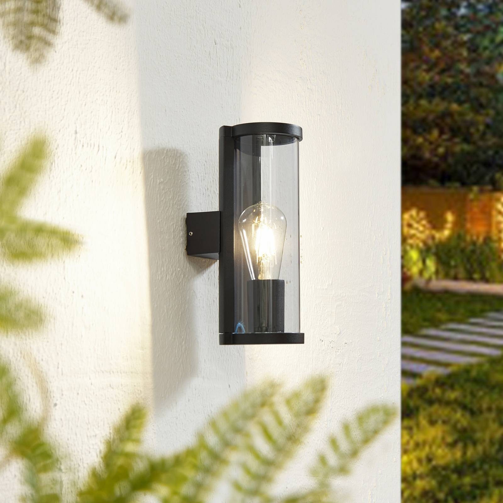 Lucande Außen-Wandleuchte Zanta, Metall, Schwarz IP65, 1 x 15 W LED