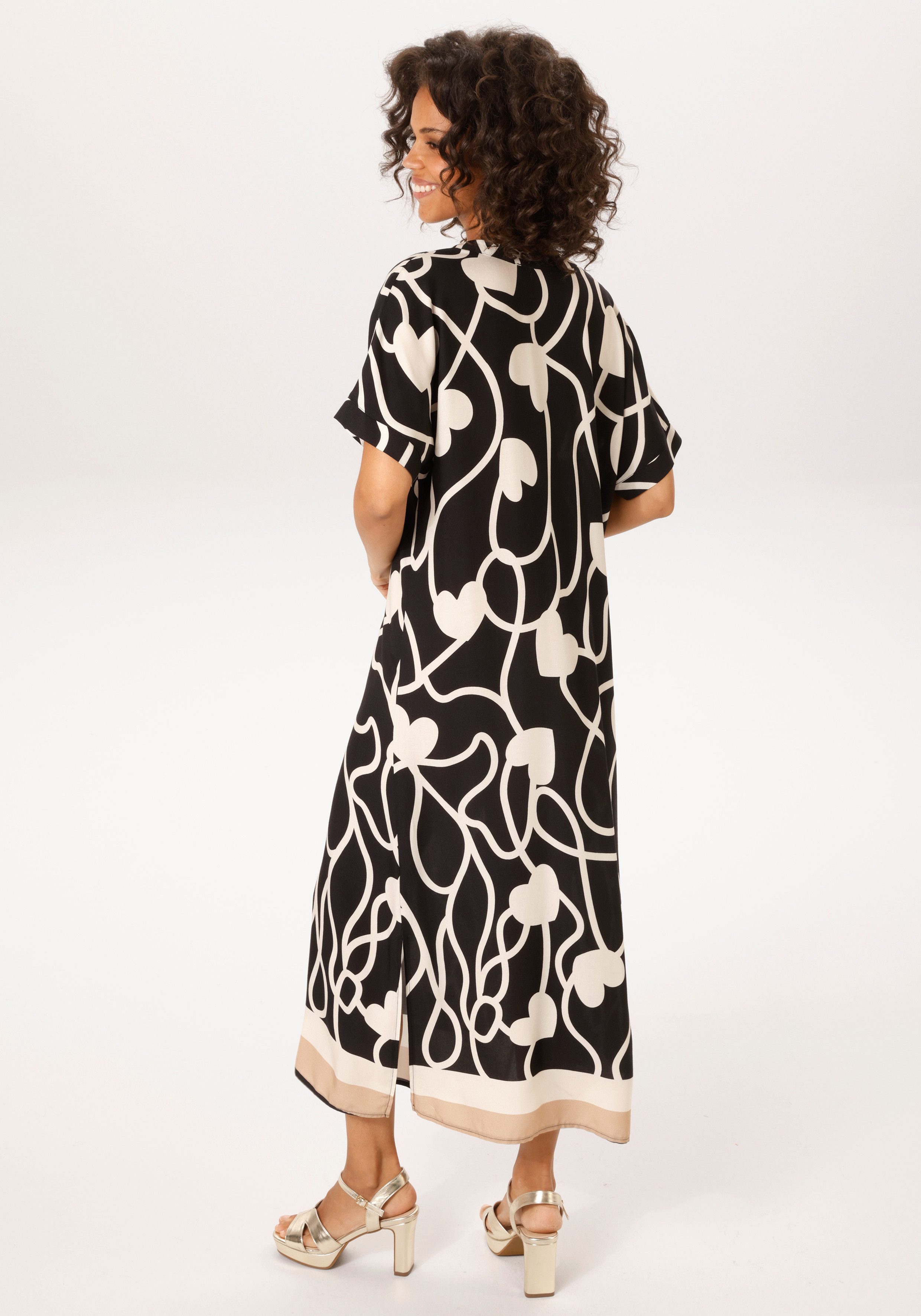 Aniston CASUAL Sommerkleid mit Herzen im grafischen Druck und Bordüre am Saum - NEUE KOLLEKTION
