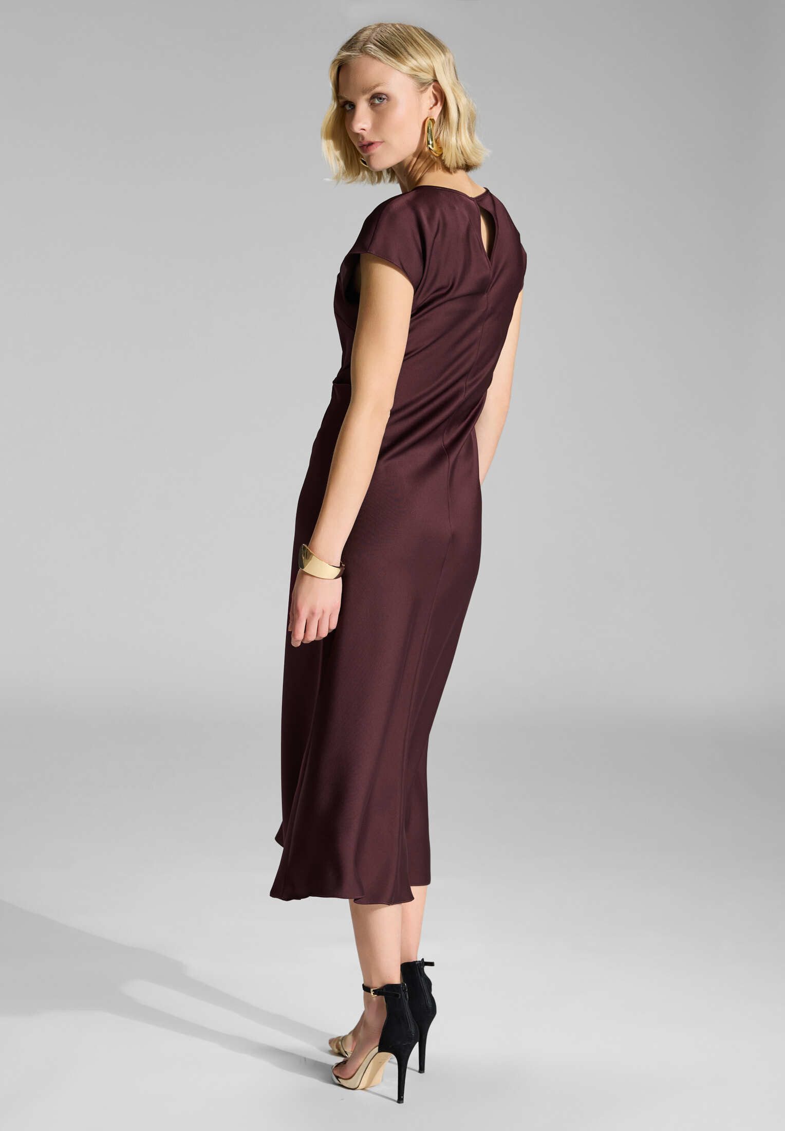 SWING Cocktailkleid - Slip Dress aus Satin mit Twist Detail Figurbetonte Pa günstig online kaufen