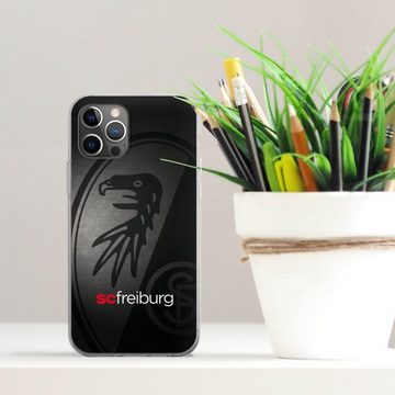 DeinDesign Handyhülle SC Freiburg Offizielles Lizenzprodukt Metallic Look, Apple iPhone 12 Pro Silikon Hülle Bumper Case Handy Schutzhülle