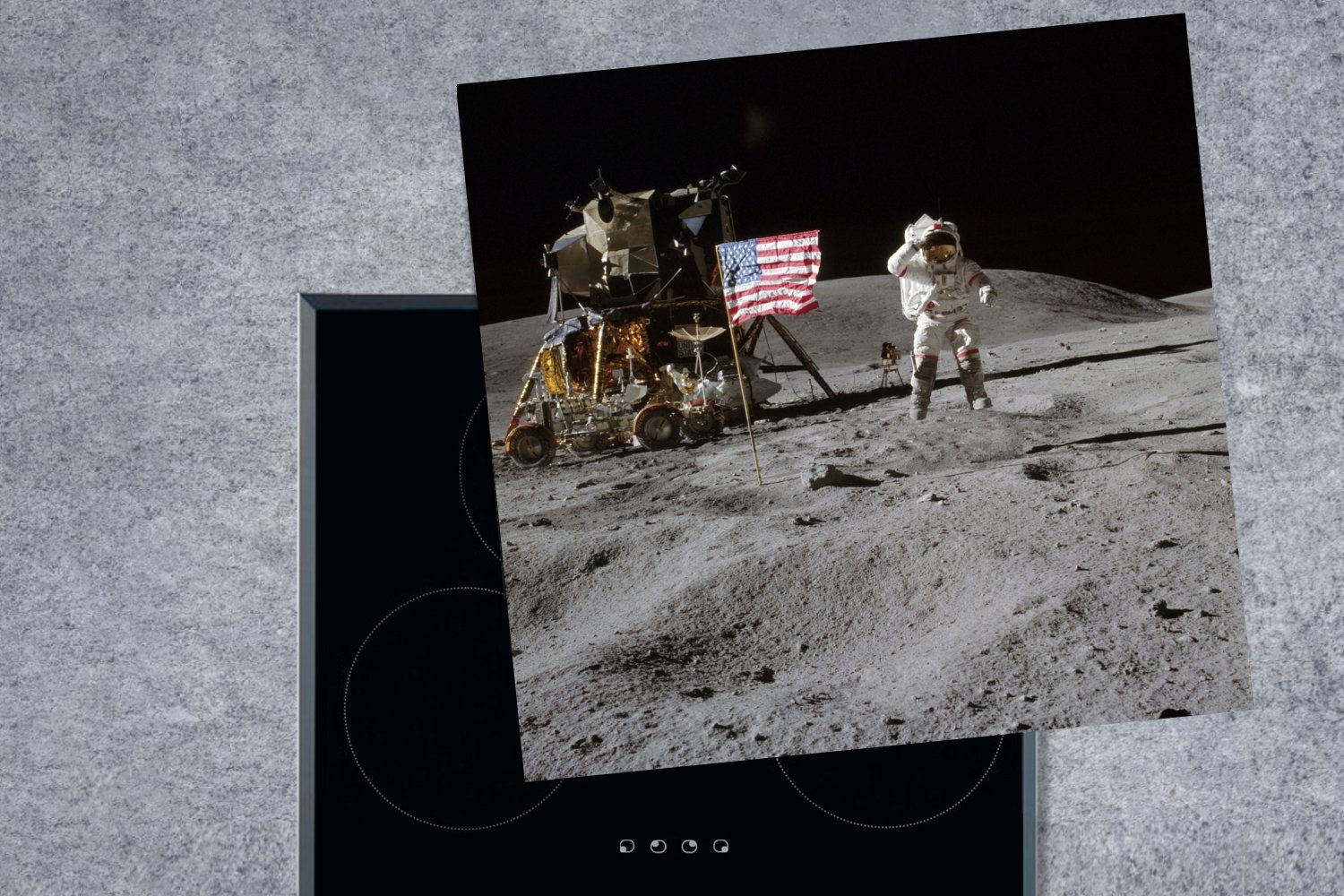 Flagge, für MuchoWow cm, Herdblende-/Abdeckplatte - Ceranfeldabdeckung, Mond Astronaut 78x78 tlg), - Arbeitsplatte Vinyl, küche (1