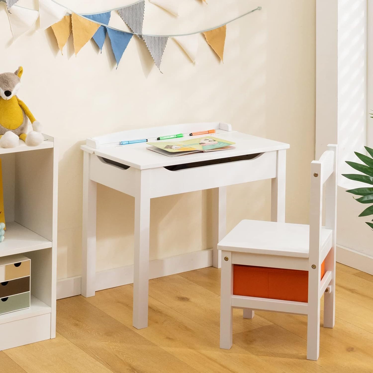 KOMFOTTEU Kindertisch, mit Stuhl, aufklappbarer Tischplatte & Sicherheitsgelenk & Haken