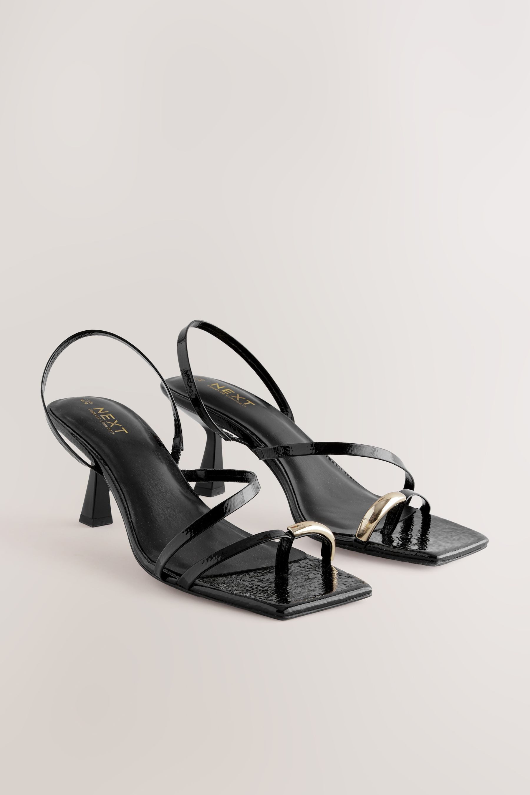 Next Sandalen mit Zehenschlaufen und Absatz Sandalette (1-tlg)