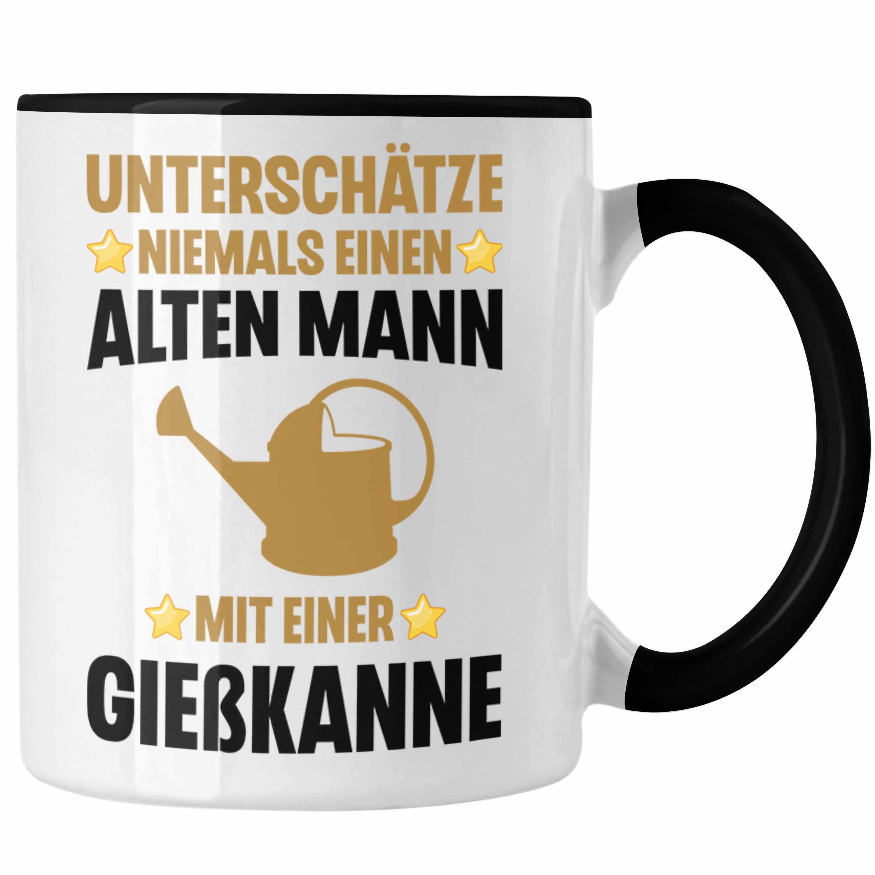 Trendation Tasse Trendation - Alter Mann Gärtner Tasse mit Spruch Garten Hobbygärtner Geschenk Lustig Schwarz | Teetassen