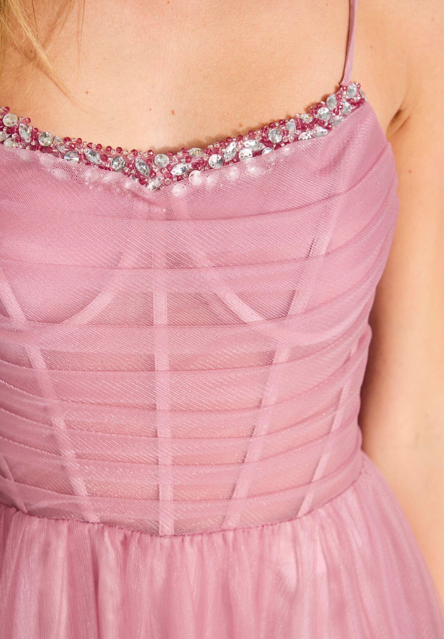 Hey Kyla Abendkleid - Tüllkleid mit Transparent-Effekt Taillierter Schnitt mit fließendem Rockteil